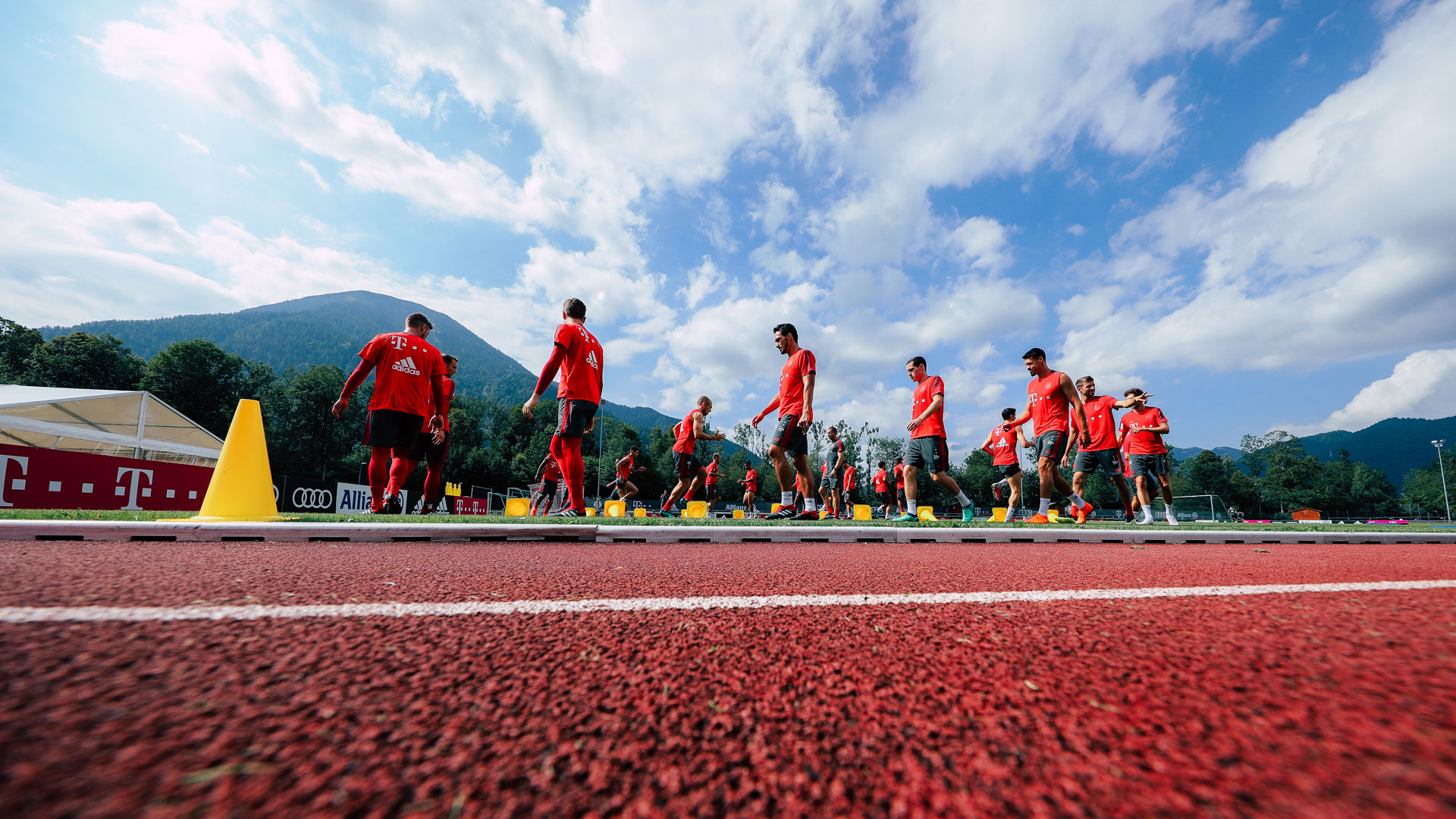 Training, team building and a goal fest – FCB’s Tegernsee ...