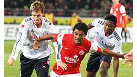 Boss praises 'mature' Holger, 'on-fire' David - FC Bayern ...