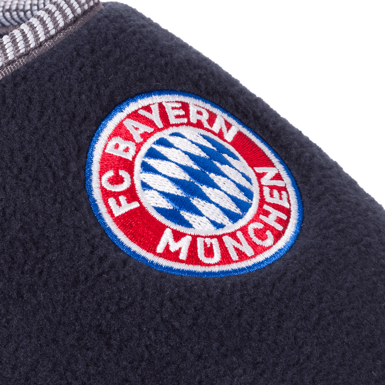 Felt slippers detail 3