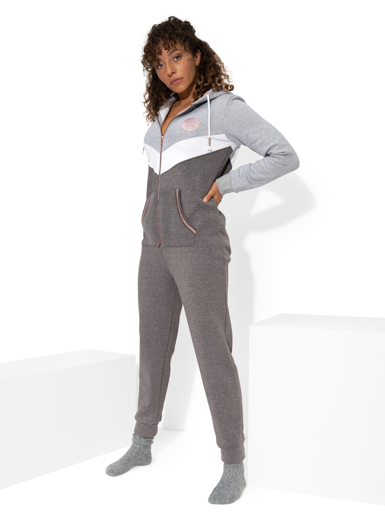 Jumpsuit detail 6