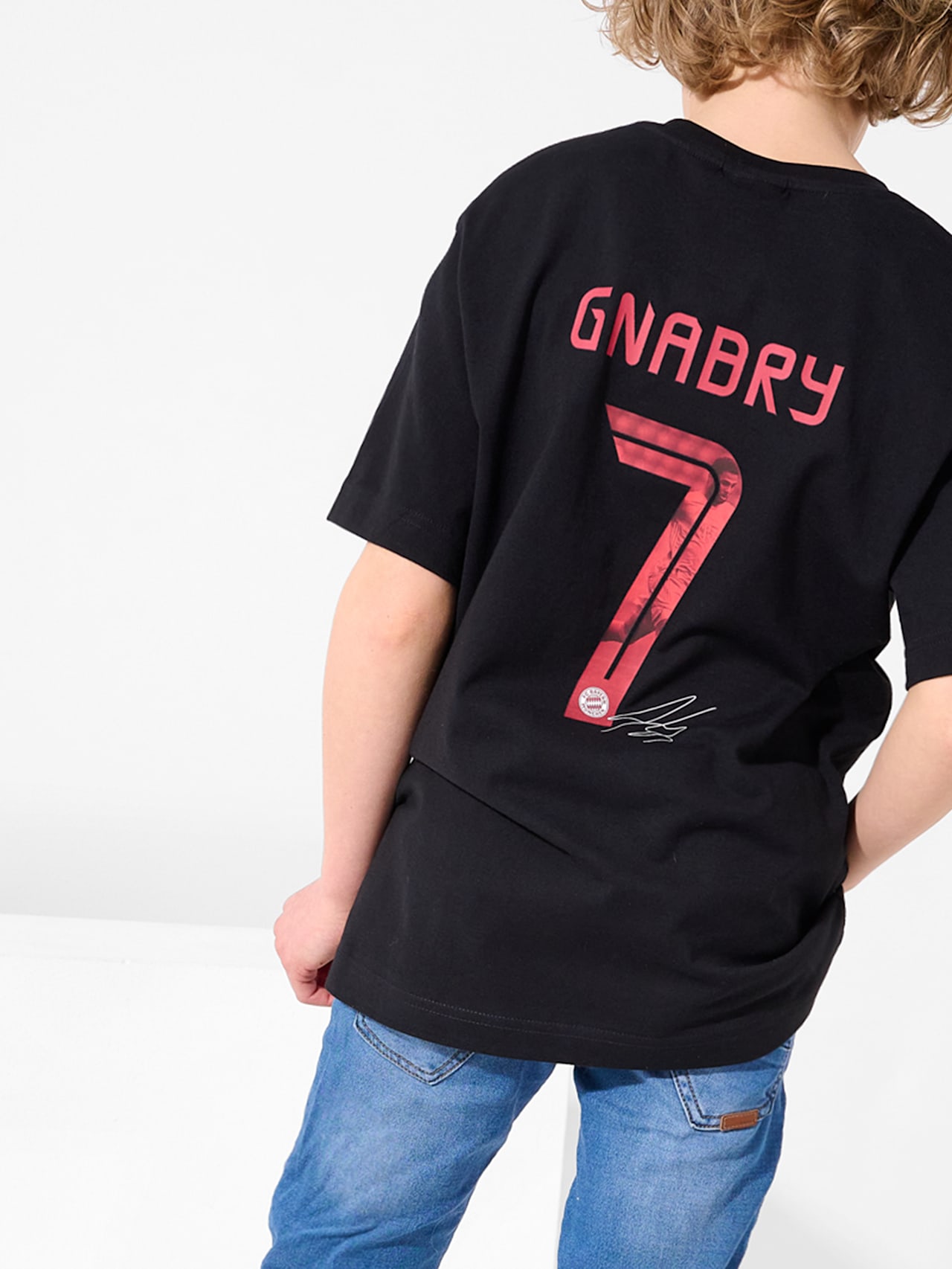 Gnabry T-shirt detail 4