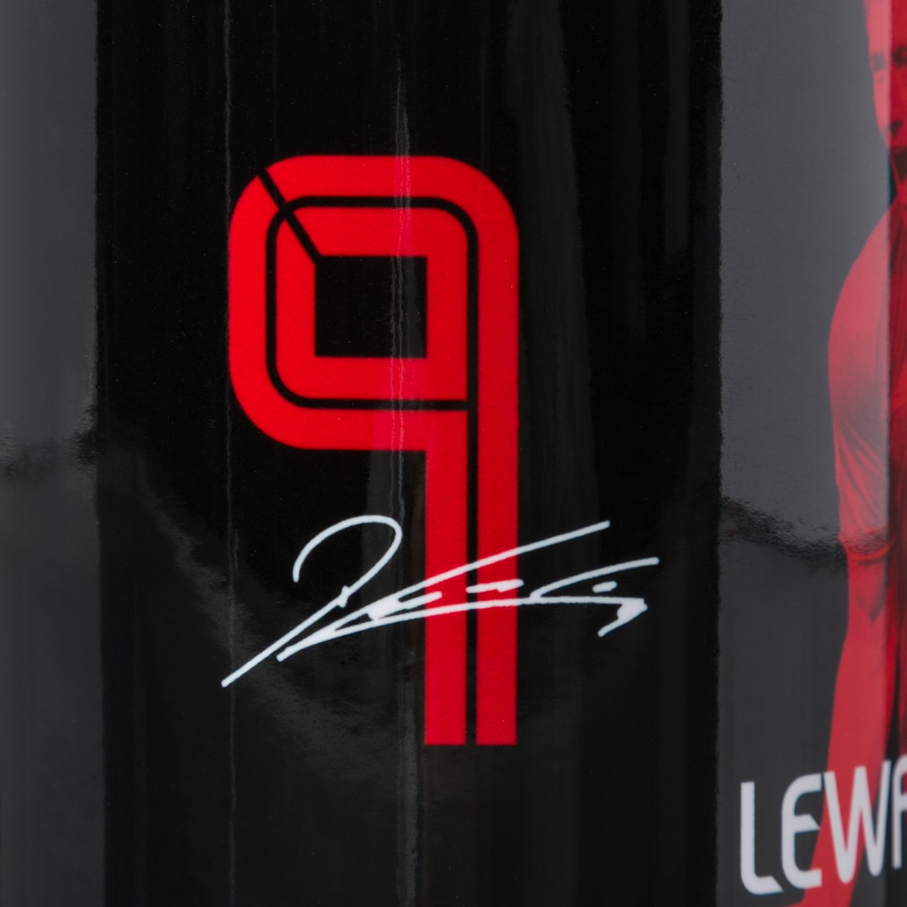 Lewandowski cup detail 6