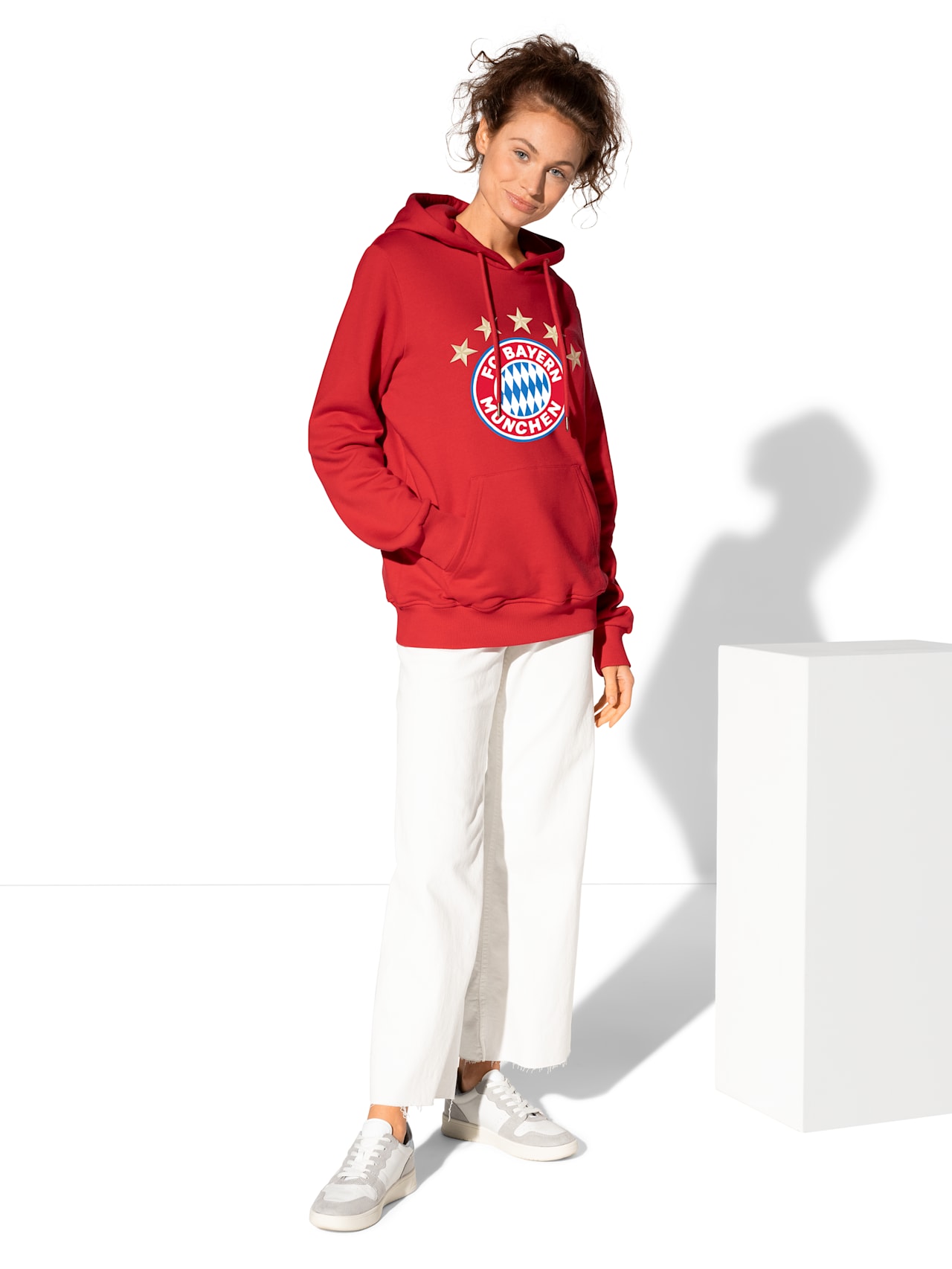 Hoodie with logo detail 9