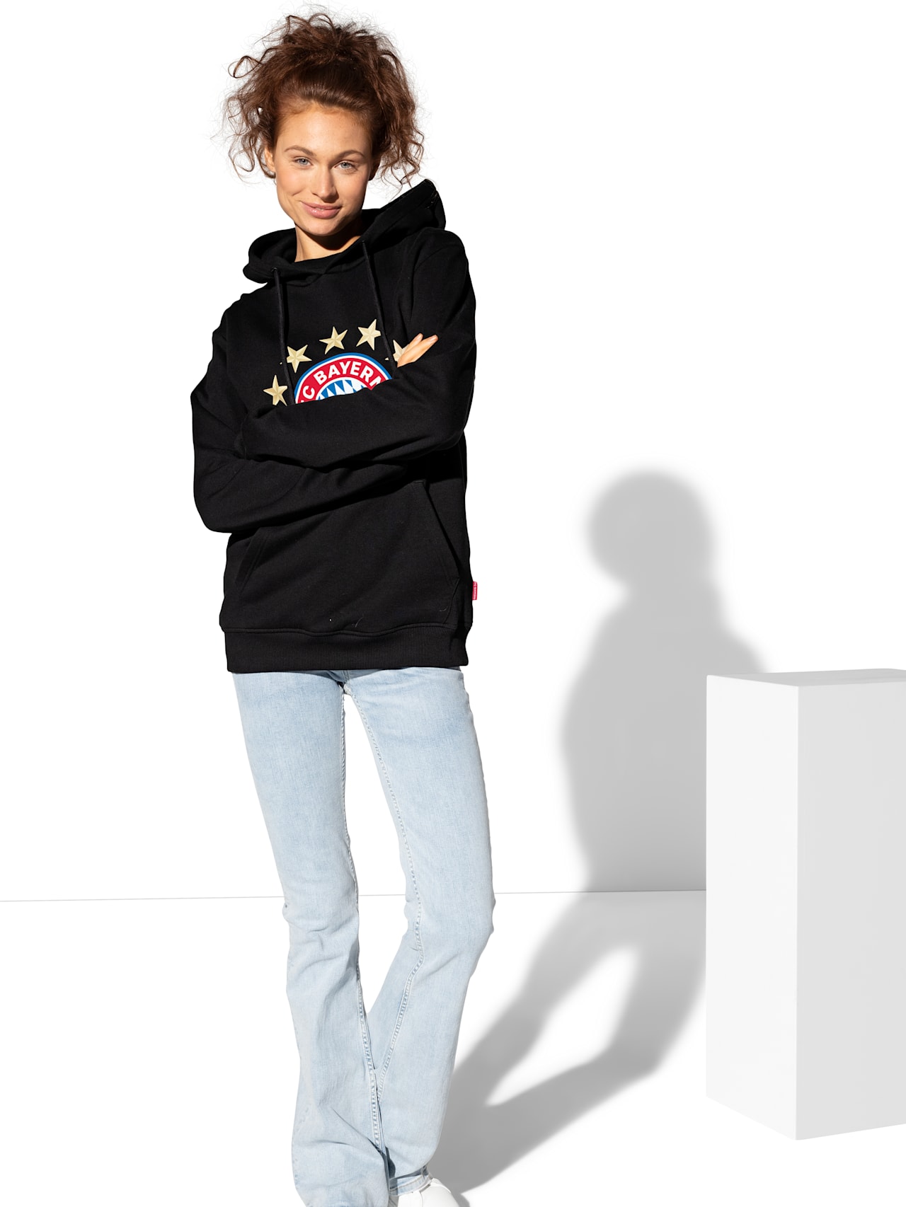 Hoodie with logo detail 6