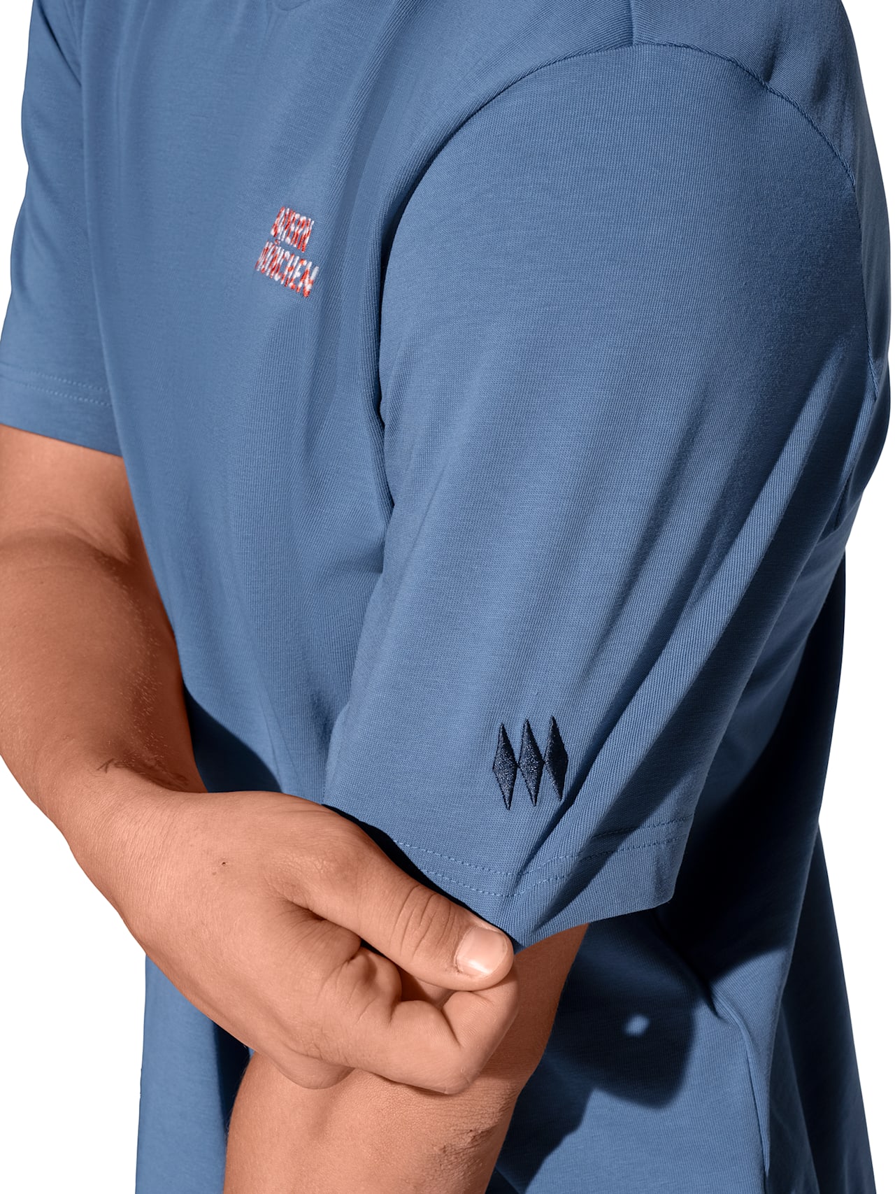BM lifestyle T-shirt detail 8