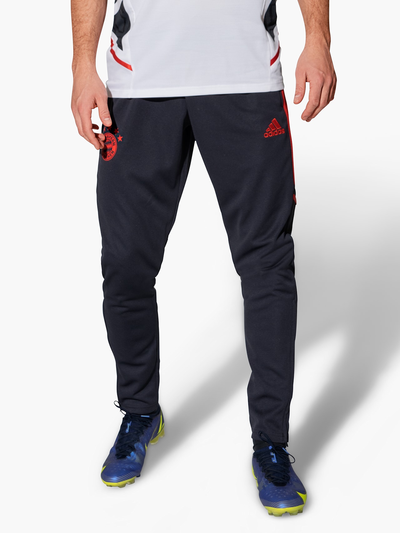 Teamline training trousers detail 5