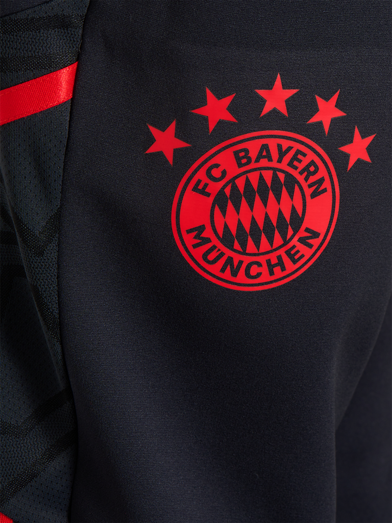 Teamline training trousers detail 6