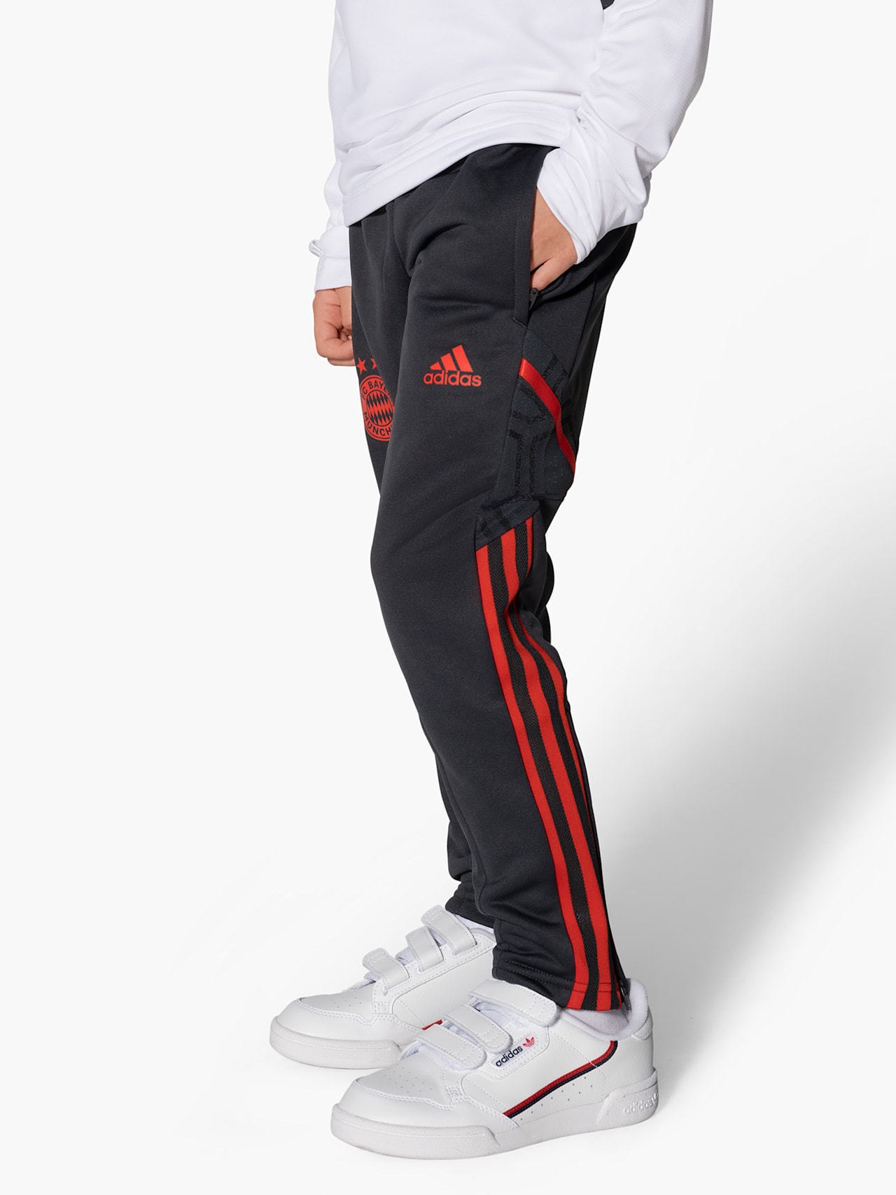 Teamline training trousers detail 5