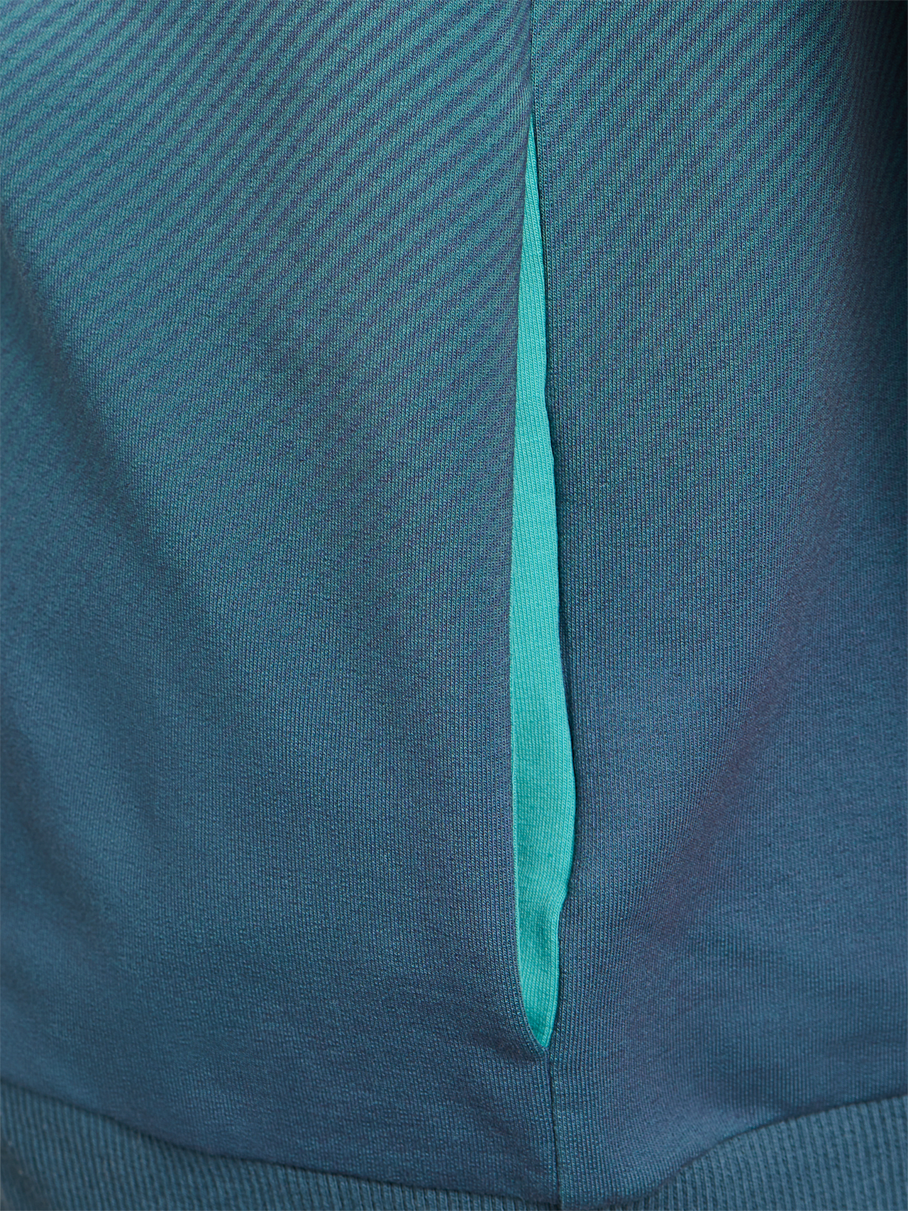 Training jacket detail 5