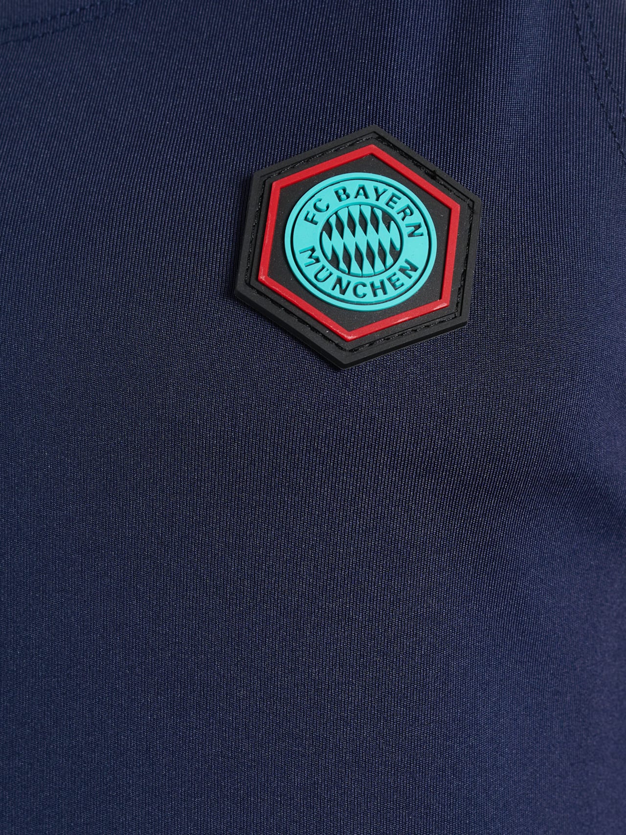 Top allenamento detail 4