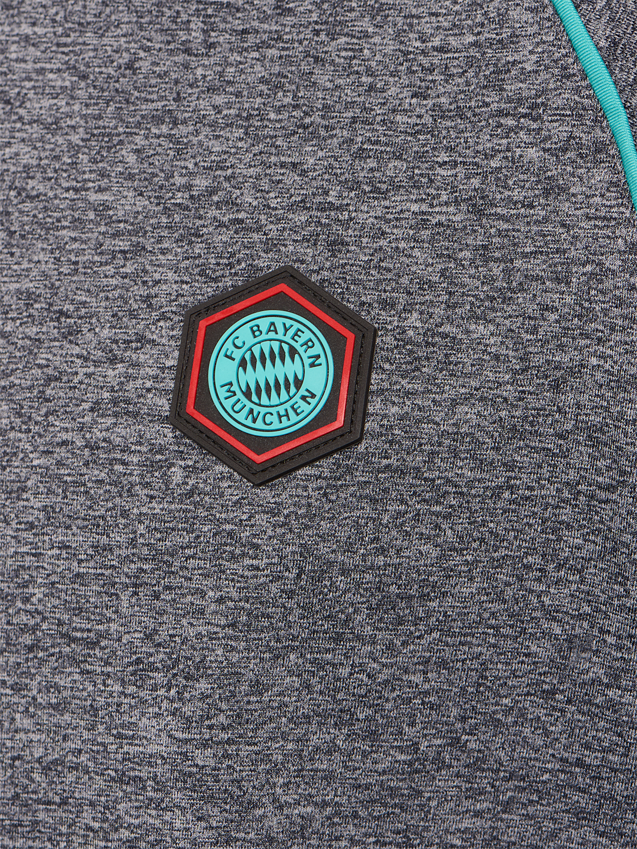 Training shirt detail 4