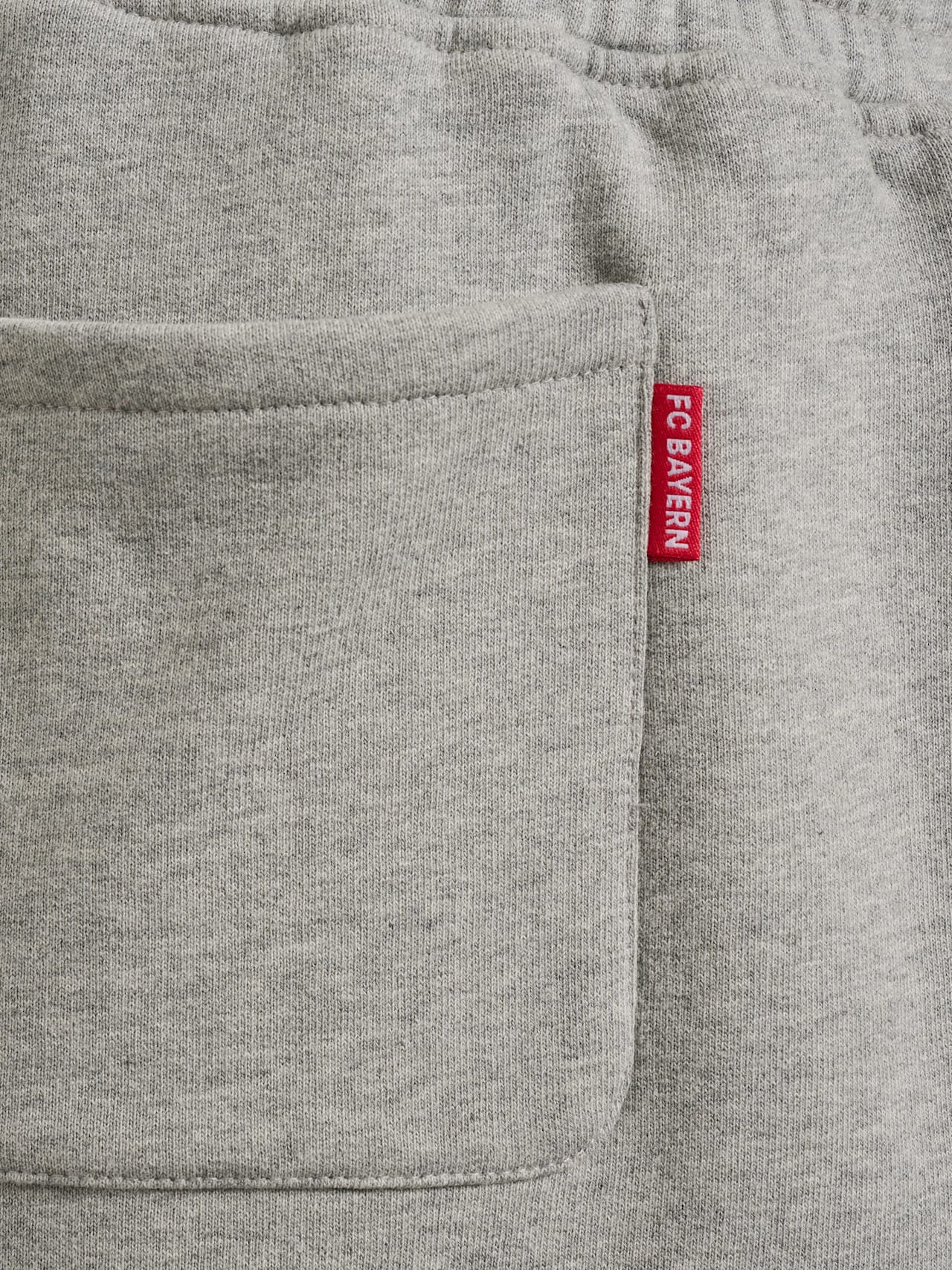 Sweathose Logo detail 6
