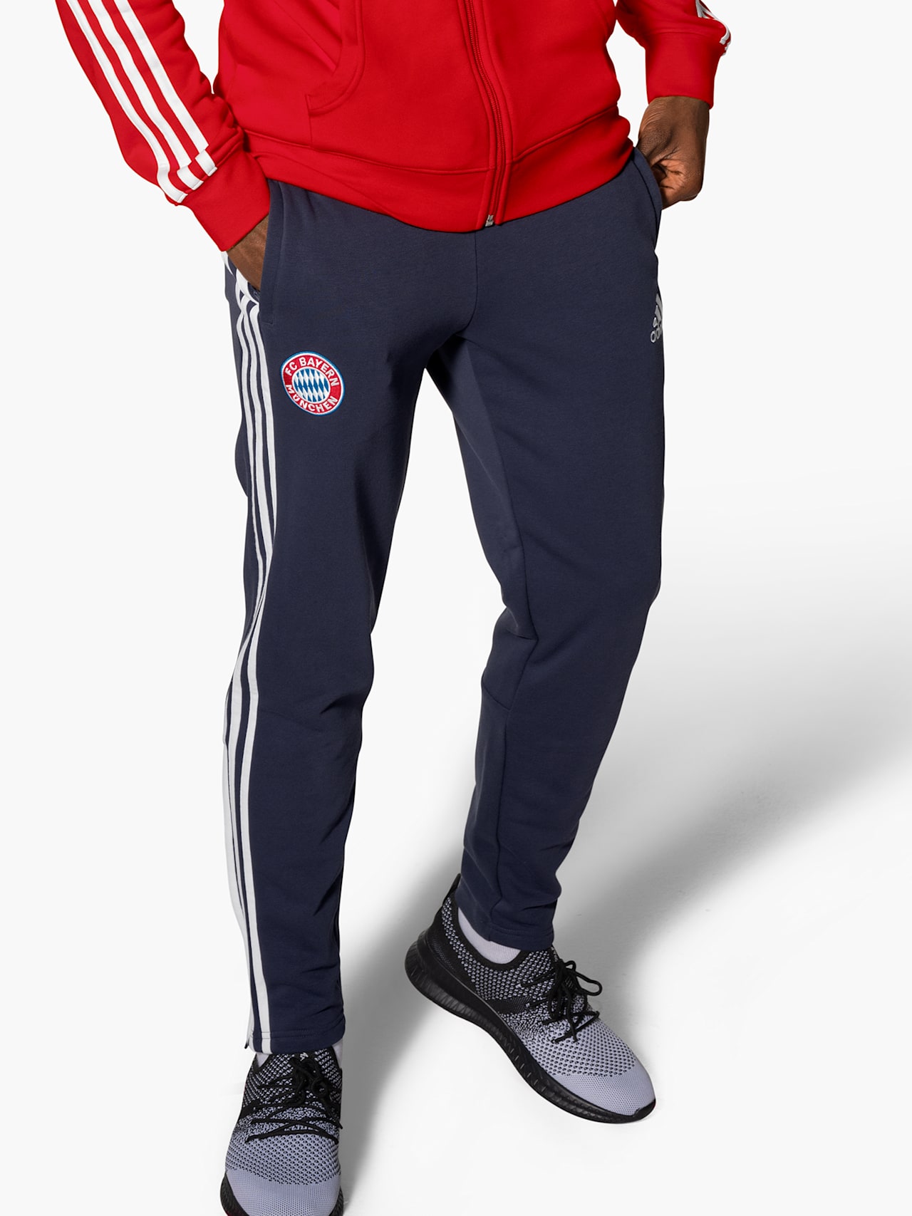 Lifestyle tracksuit bottoms detail 4