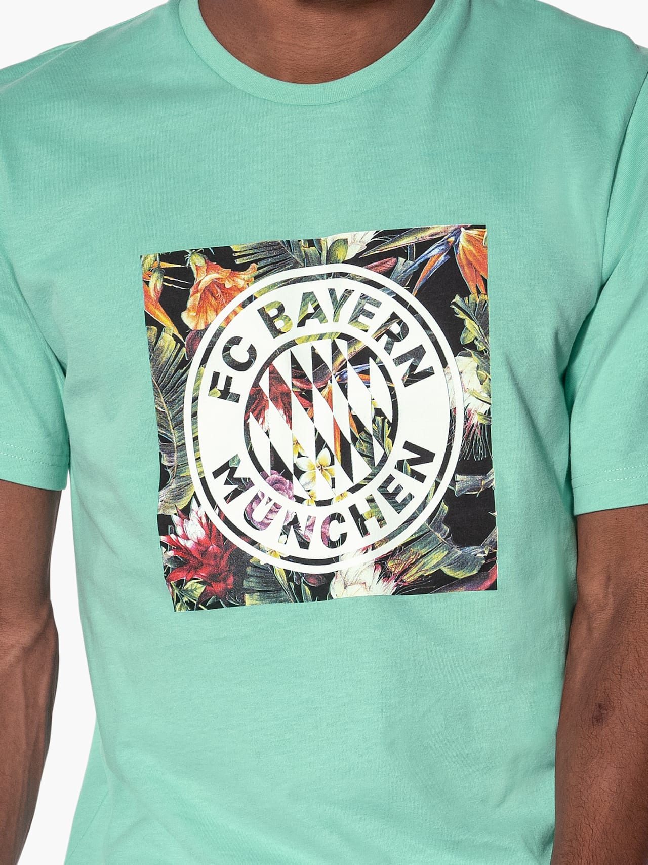 Floral T-shirt with logo detail 7
