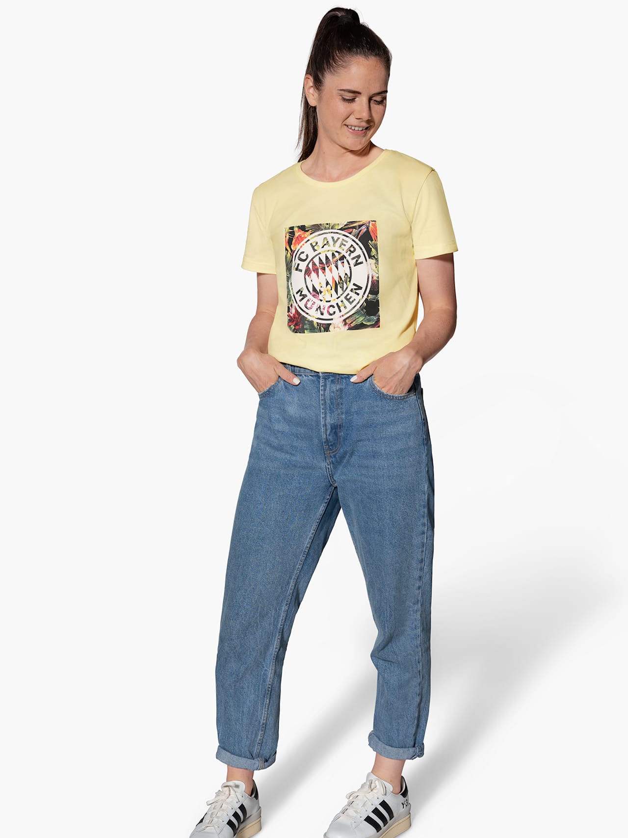 Floral T-shirt with logo detail 3