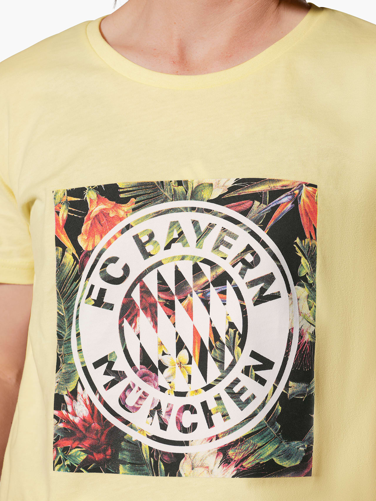 Floral T-shirt with logo detail 7
