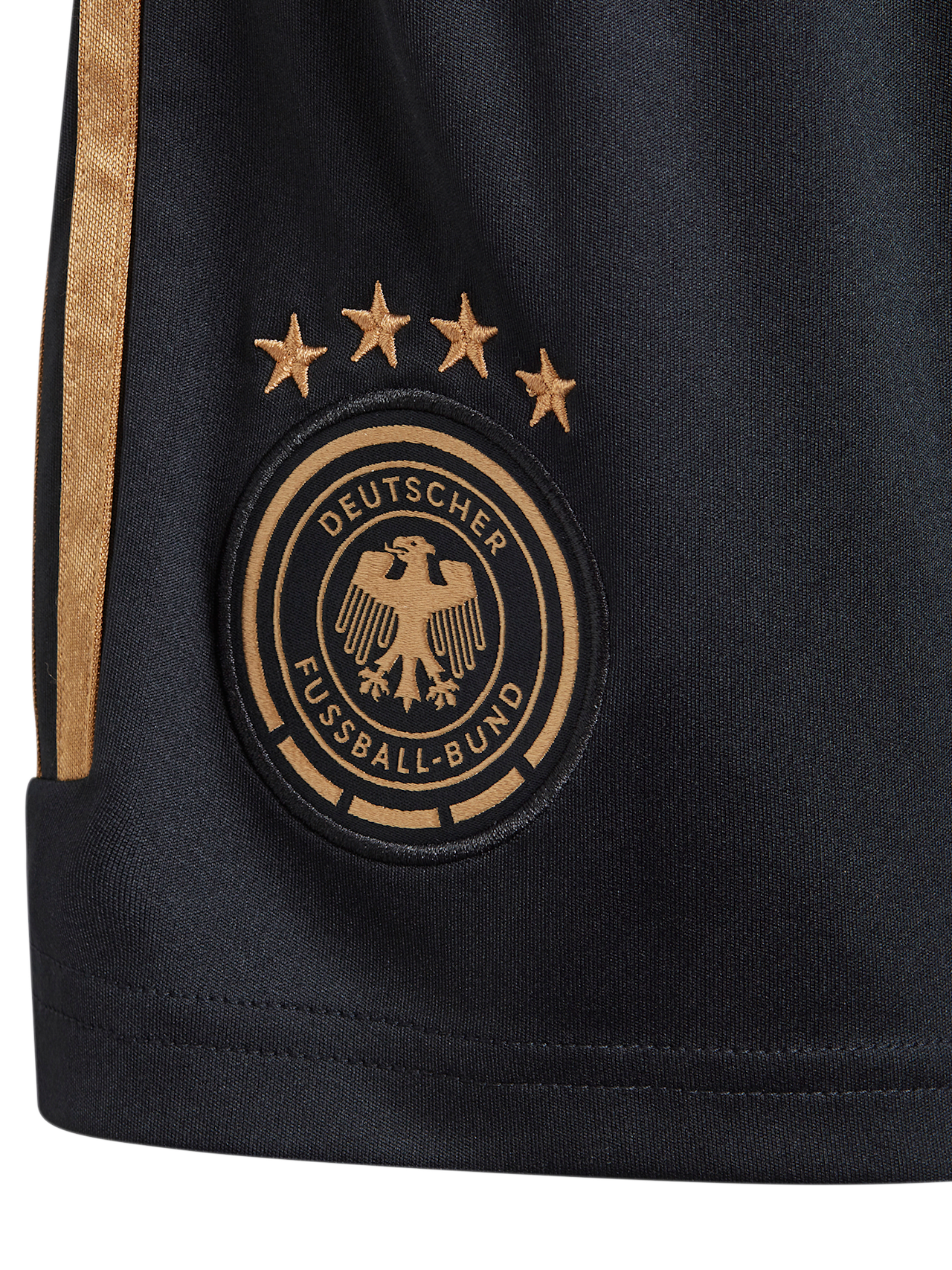 Short DFB Away detail 3