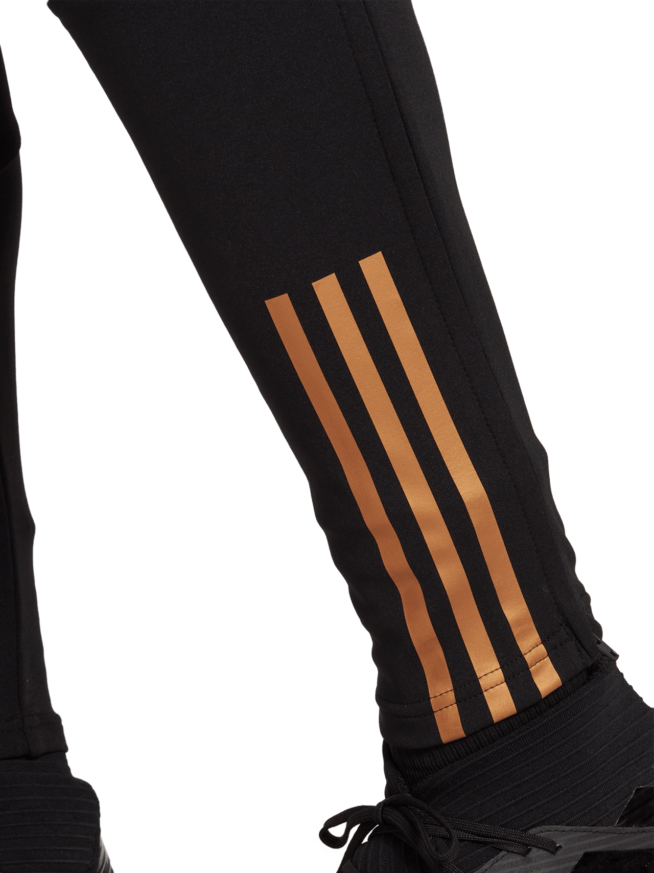DFB training trousers detail 5