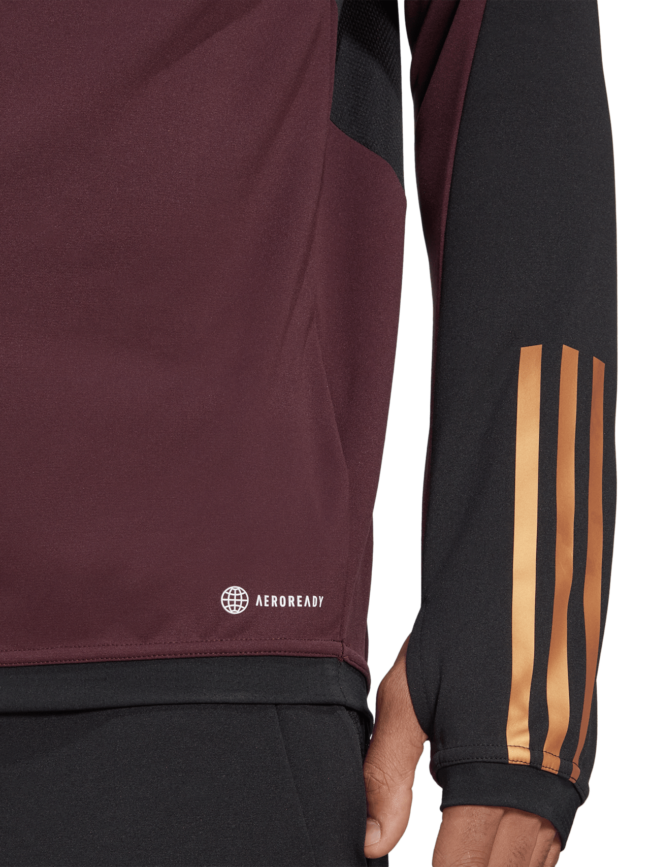 Training top 2022 detail 5