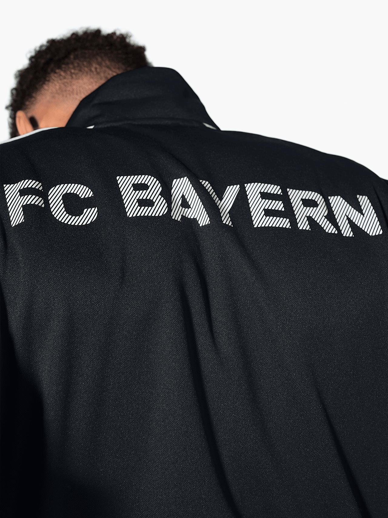 Training jacket detail 6