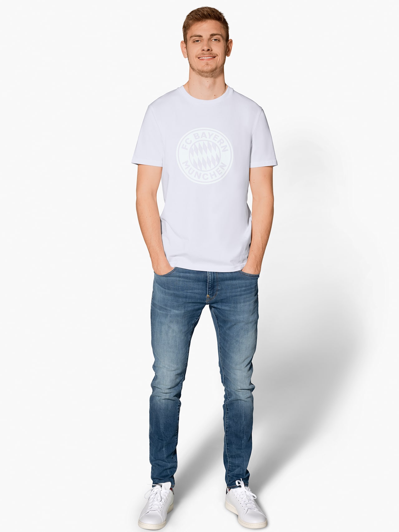T-shirt white with logo detail 3