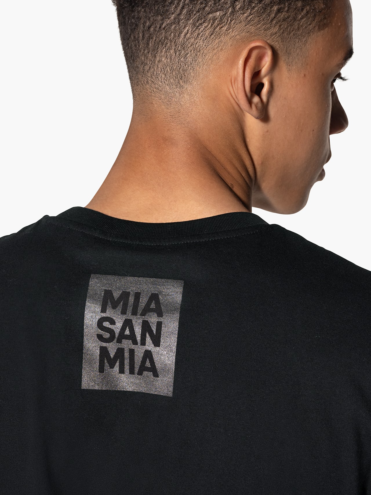 Maglietta Logo nera detail 6
