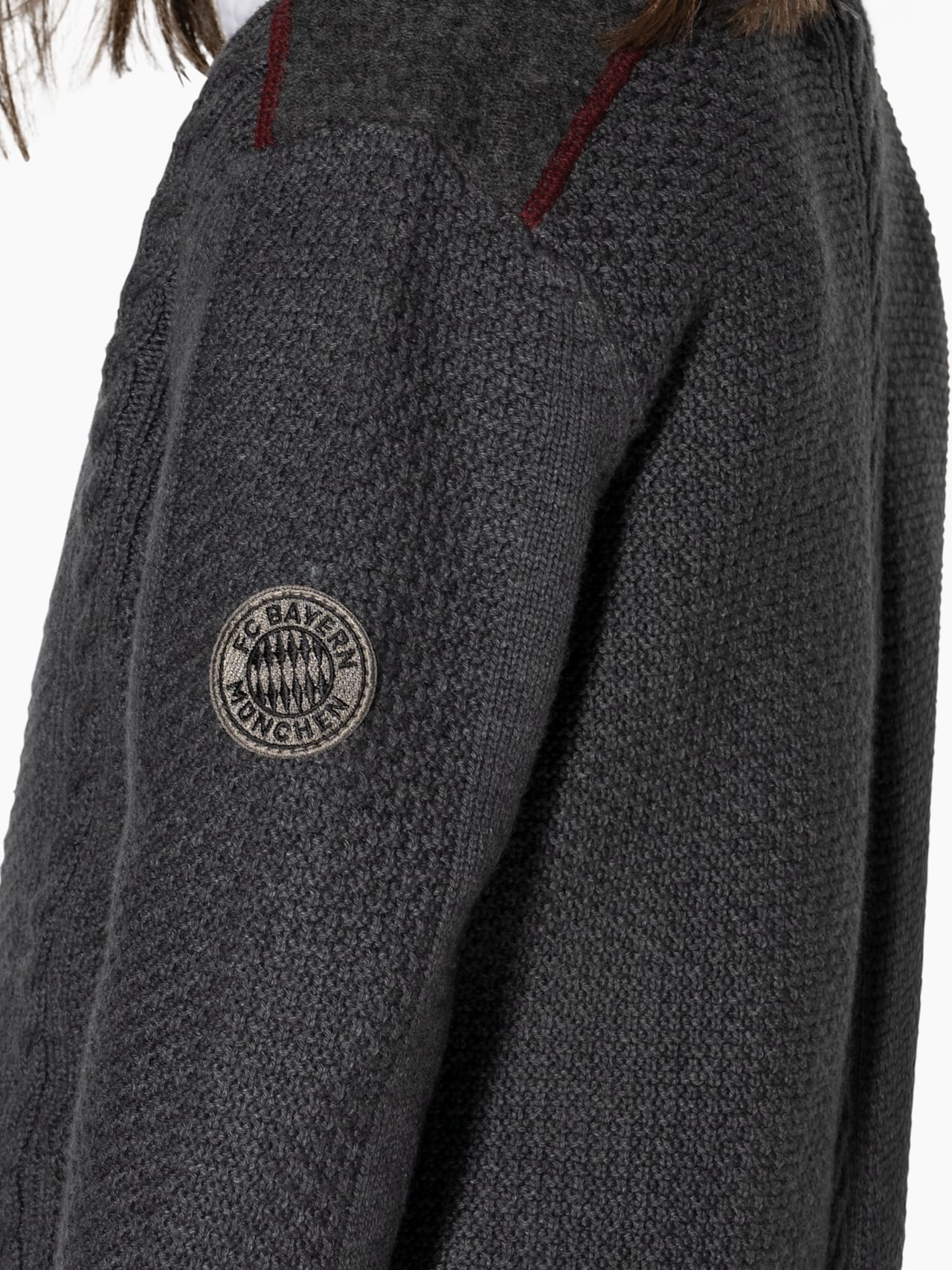 Trachten Strickjacke detail 8