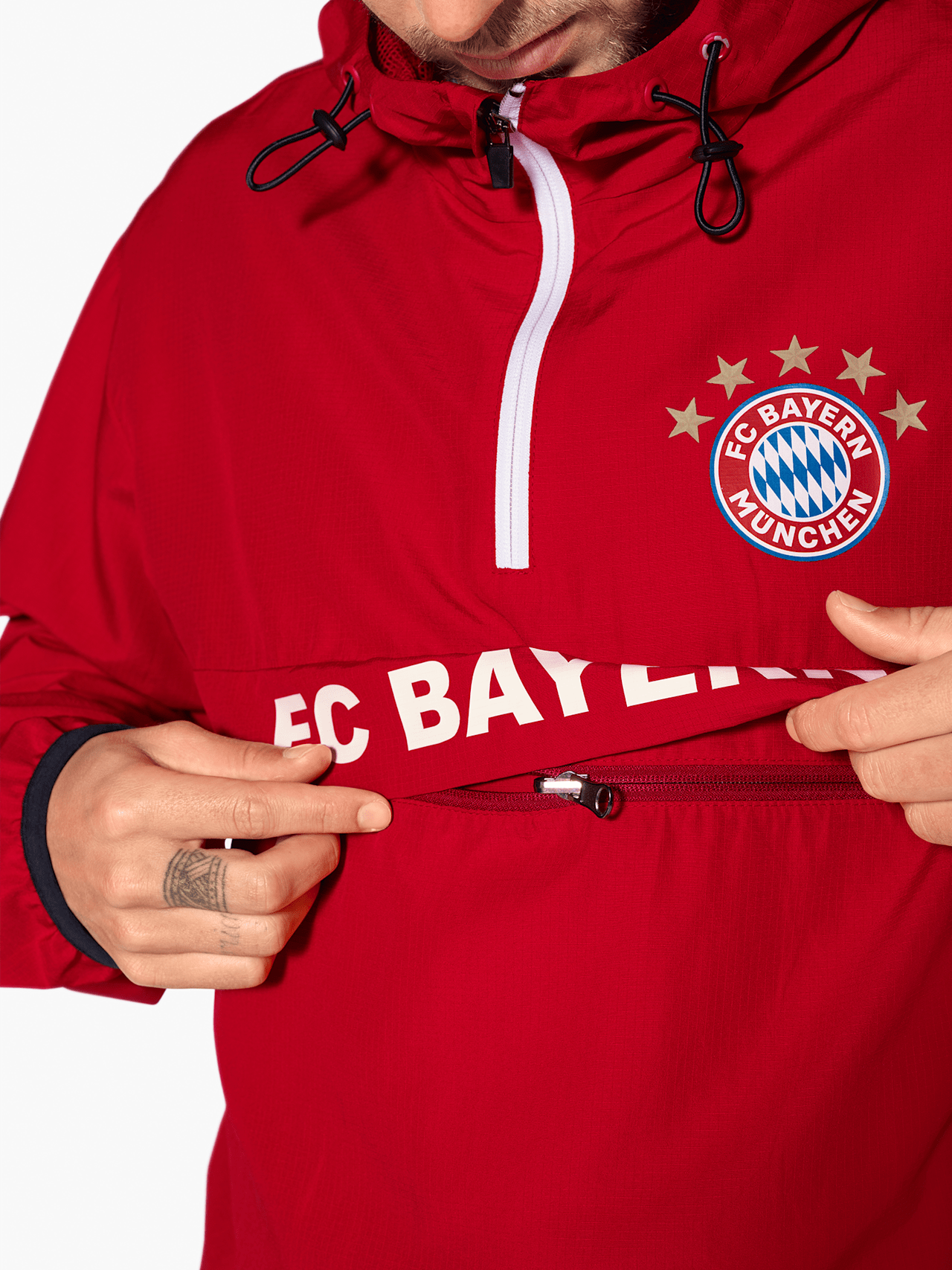 Windbreaker Logo detail 4