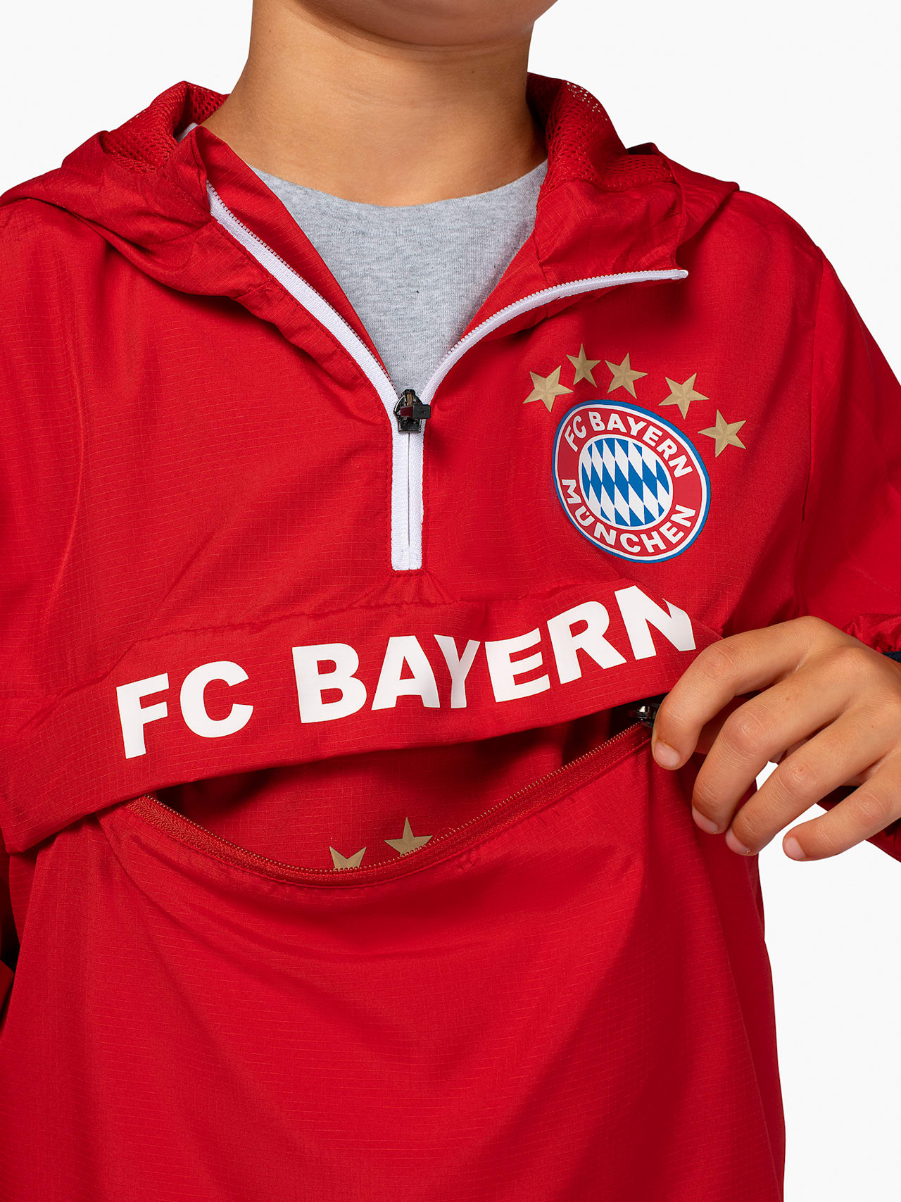 Windbreaker Logo detail 4
