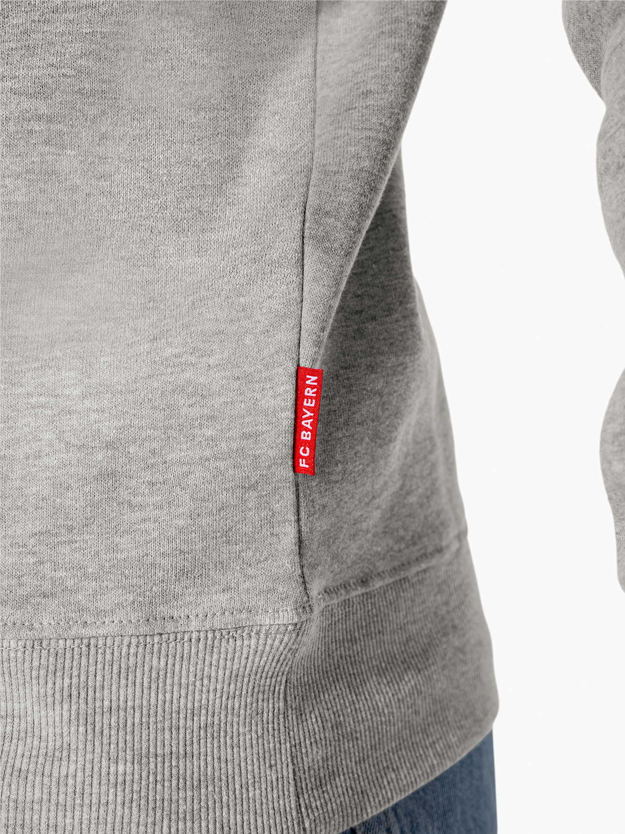 Sweatshirt logo detail 10