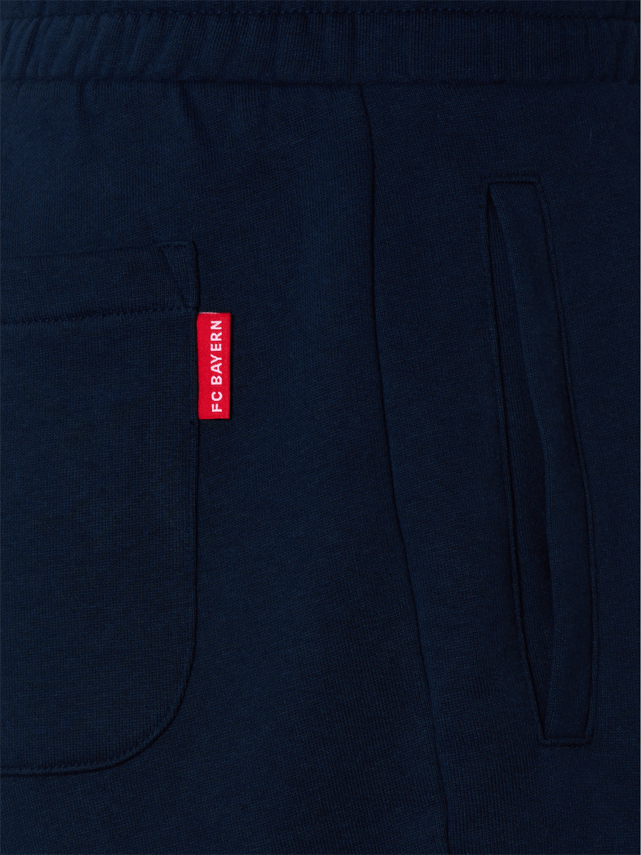 Sweatshort Logo detail 4