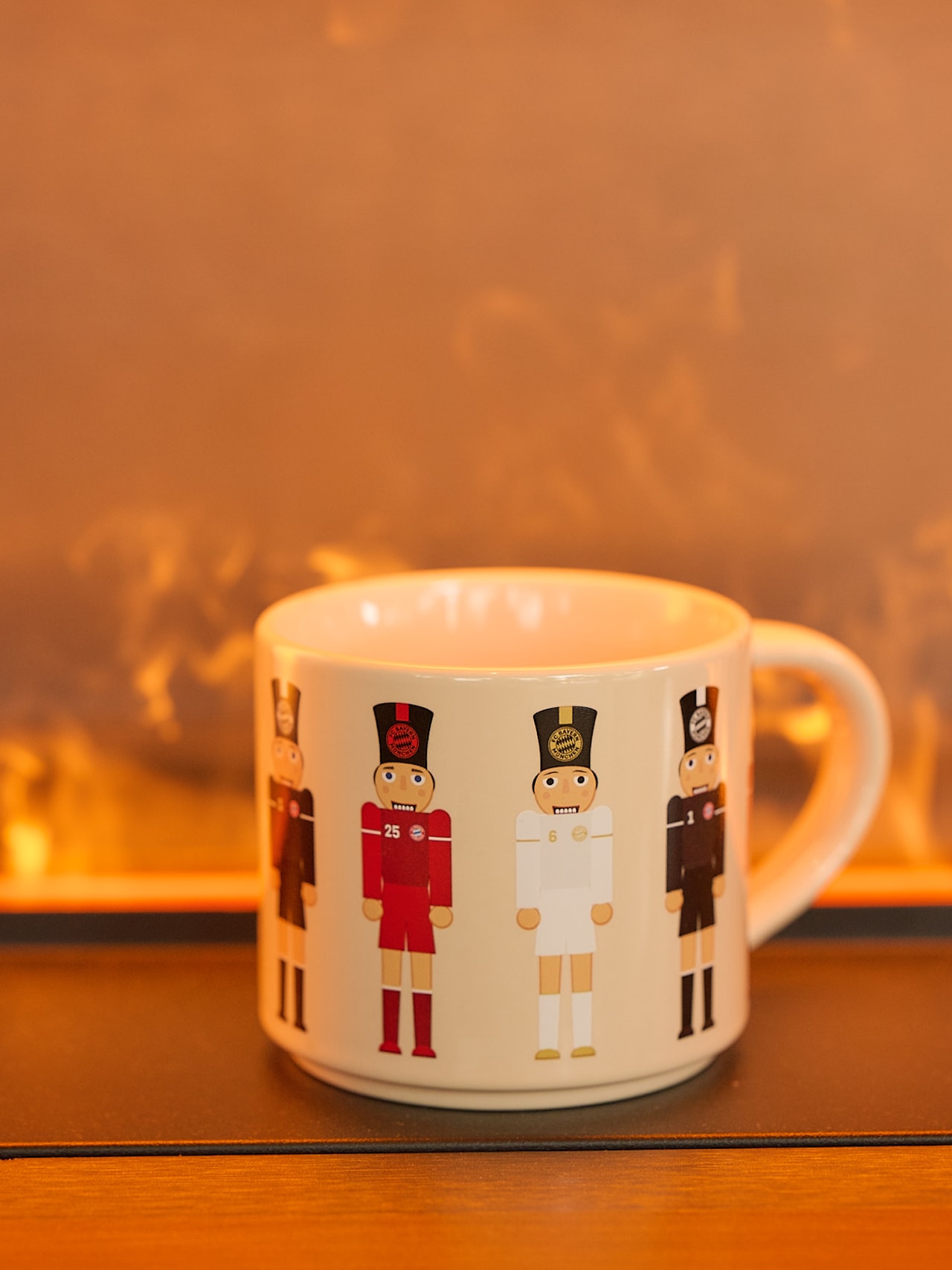 Taza navideña de cascanueces detail 9