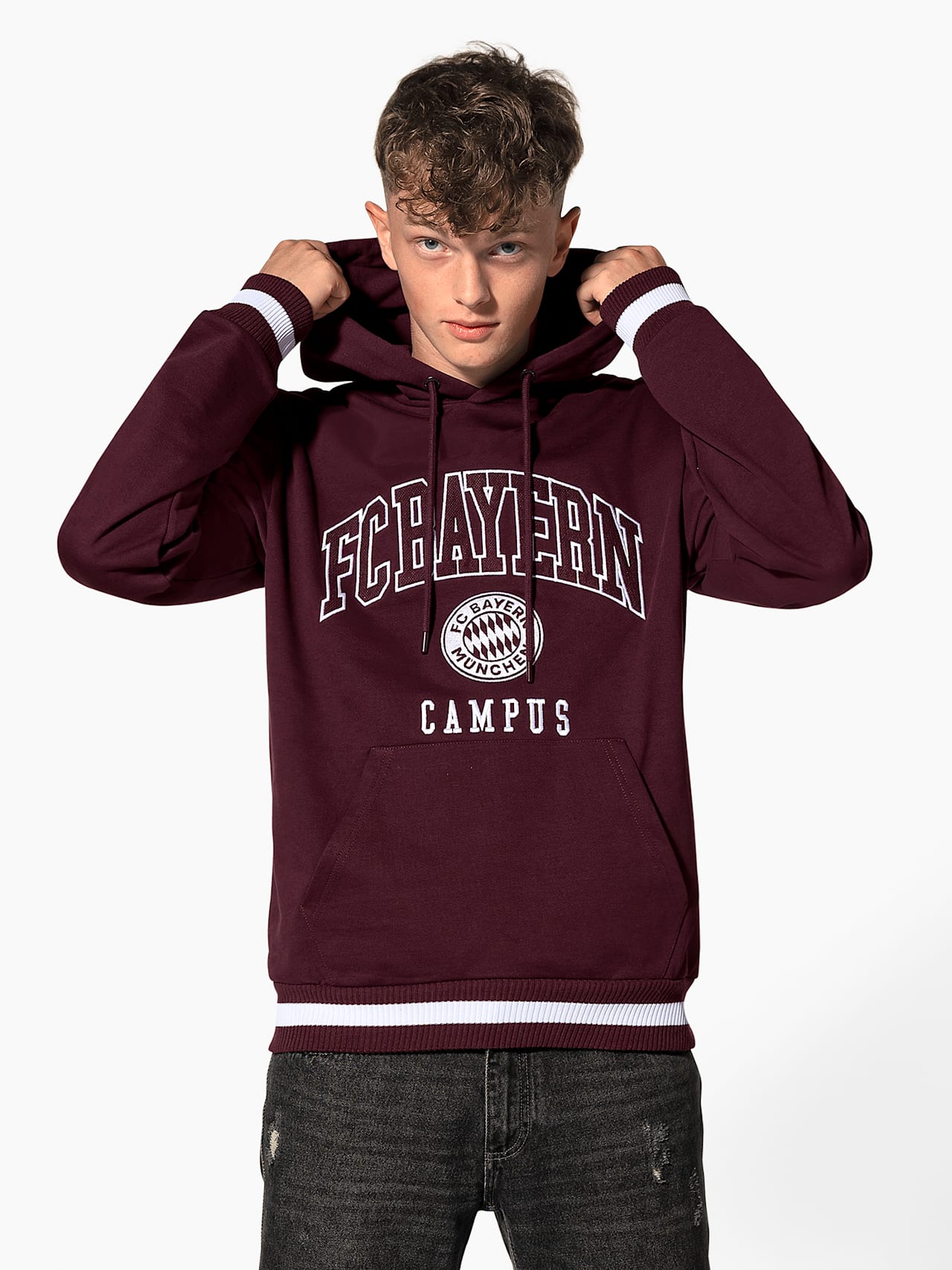 Campus hoodie detail 4