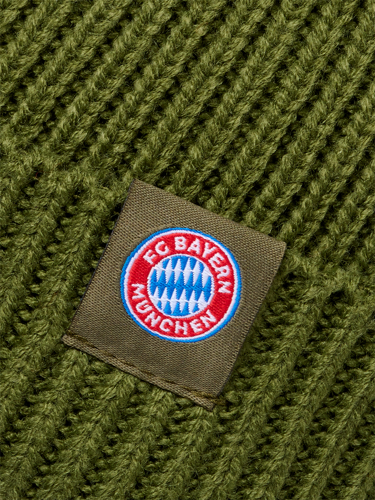 Gerippte Strickmütze detail 2