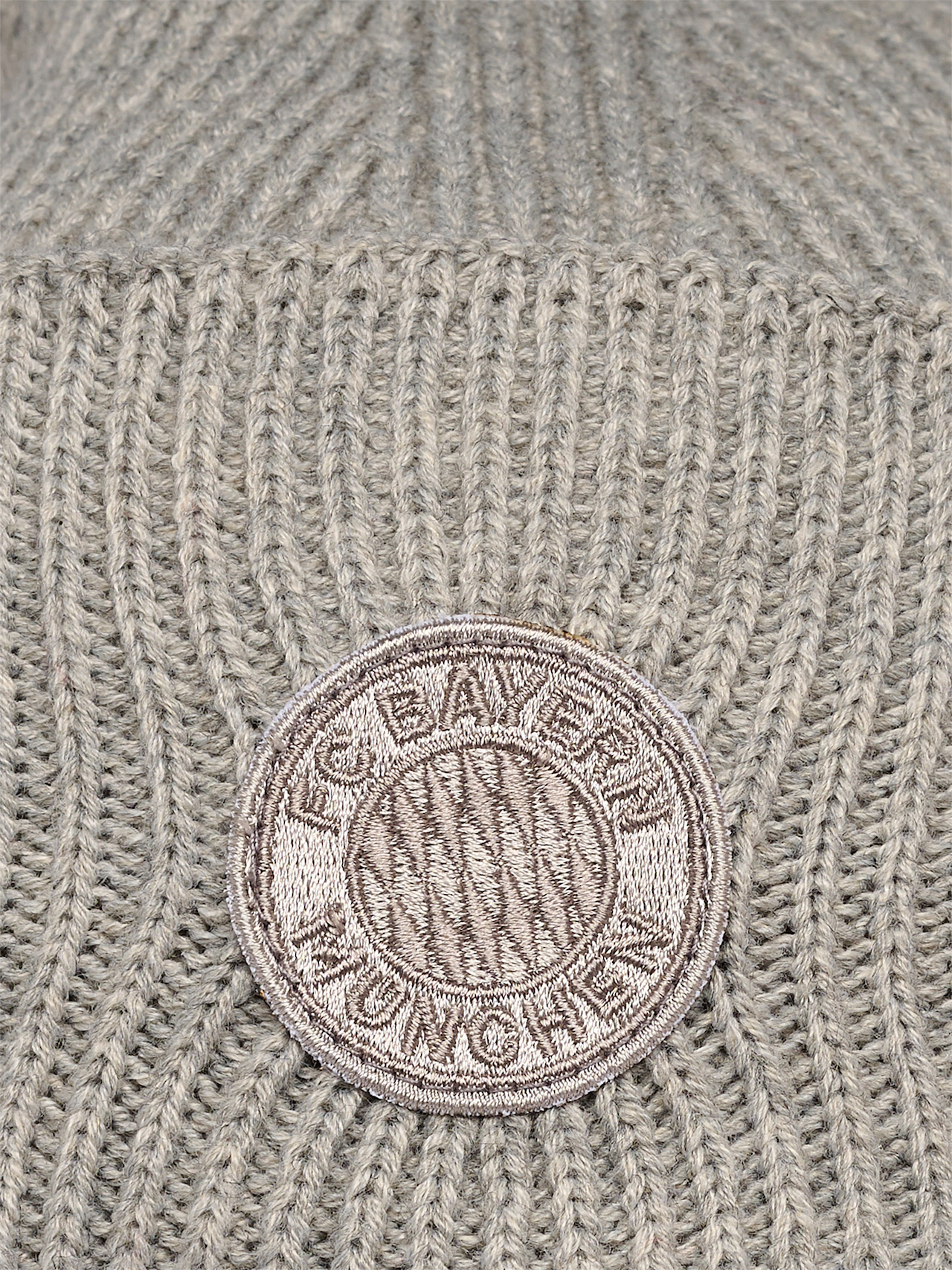 Mütze Statement detail 2