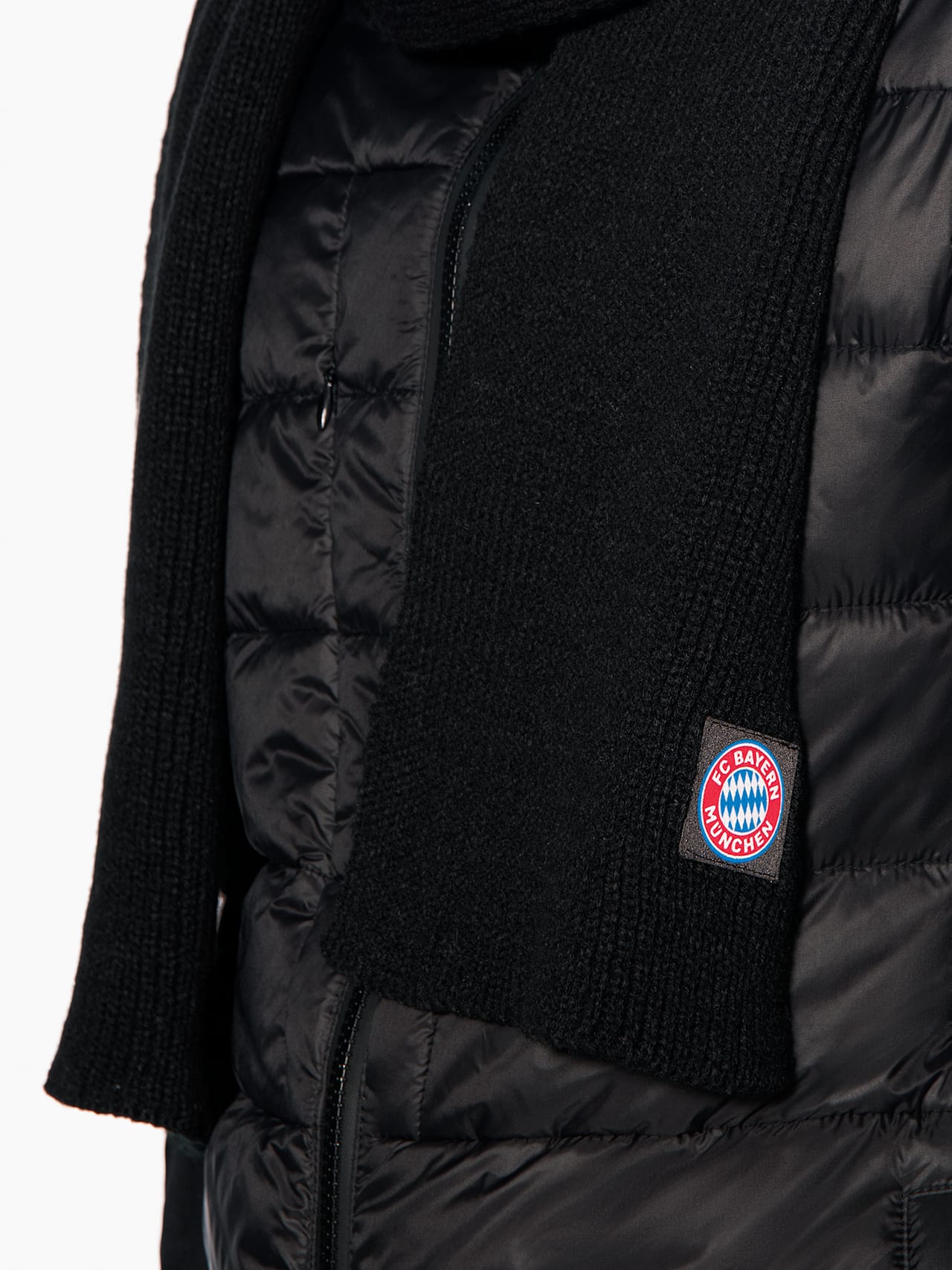 Knitted scarf with logo detail 5