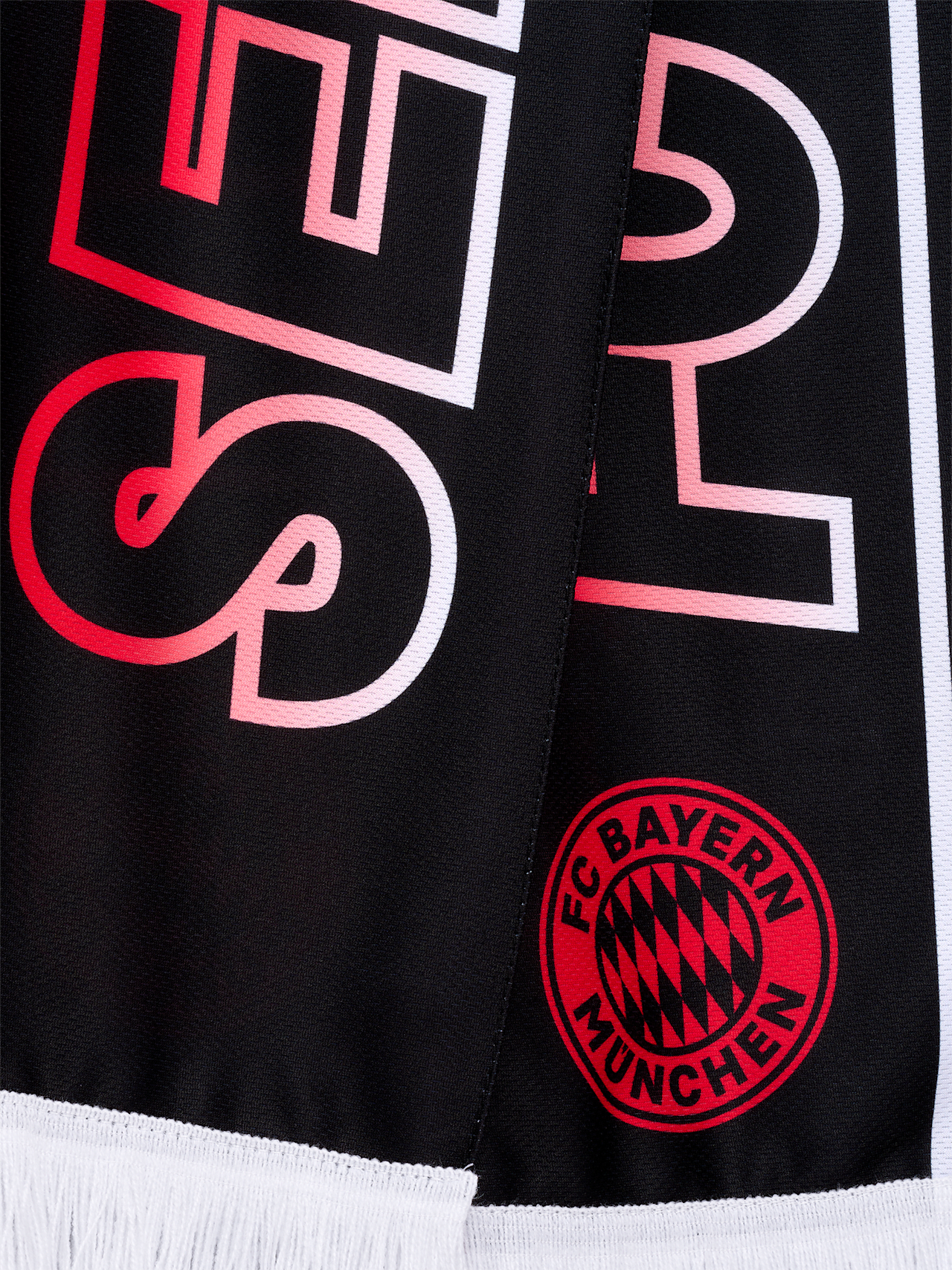 Schal Gnabry detail 4