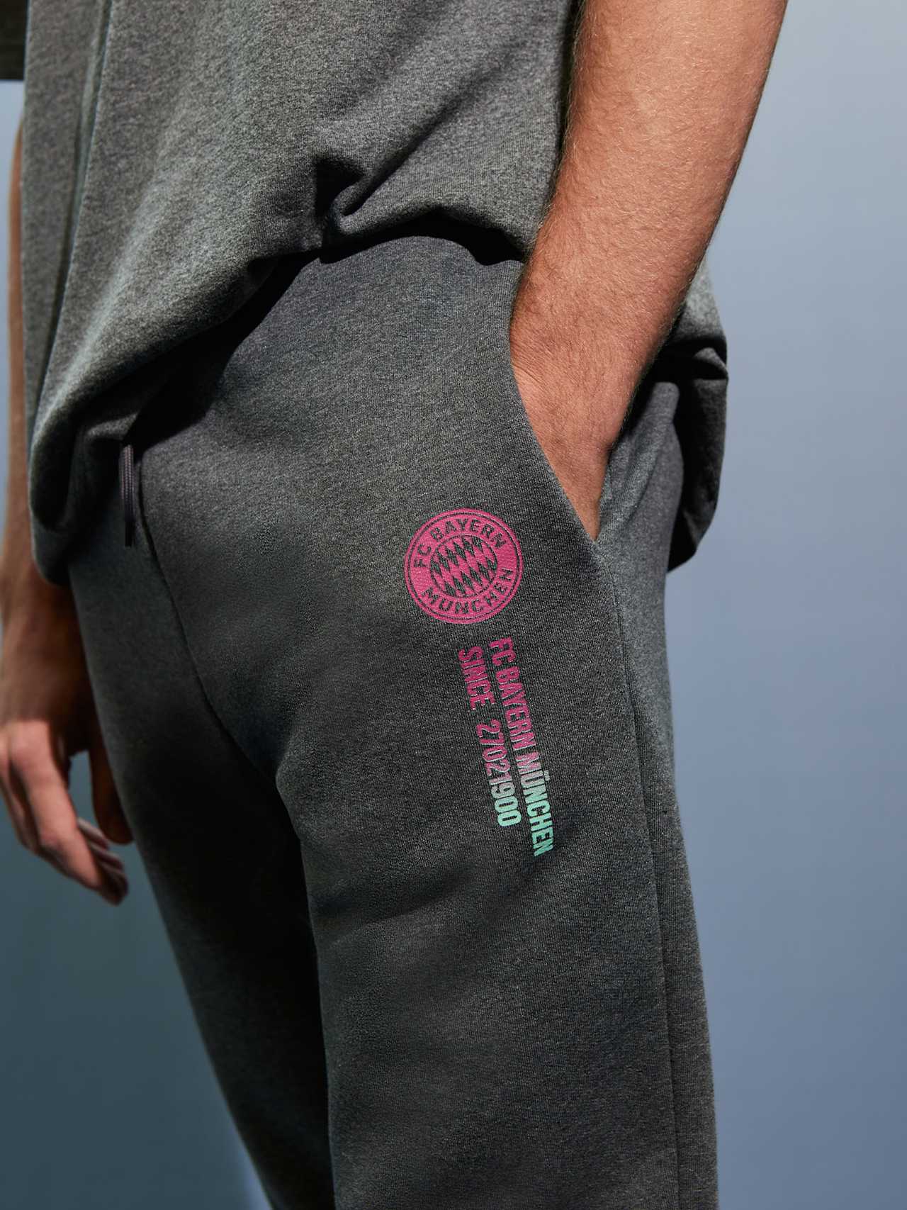 Sweat pant FCBM detail 7