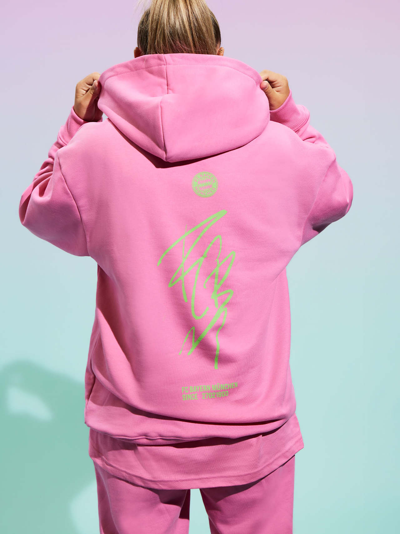 Hoodie FCBM detail 6