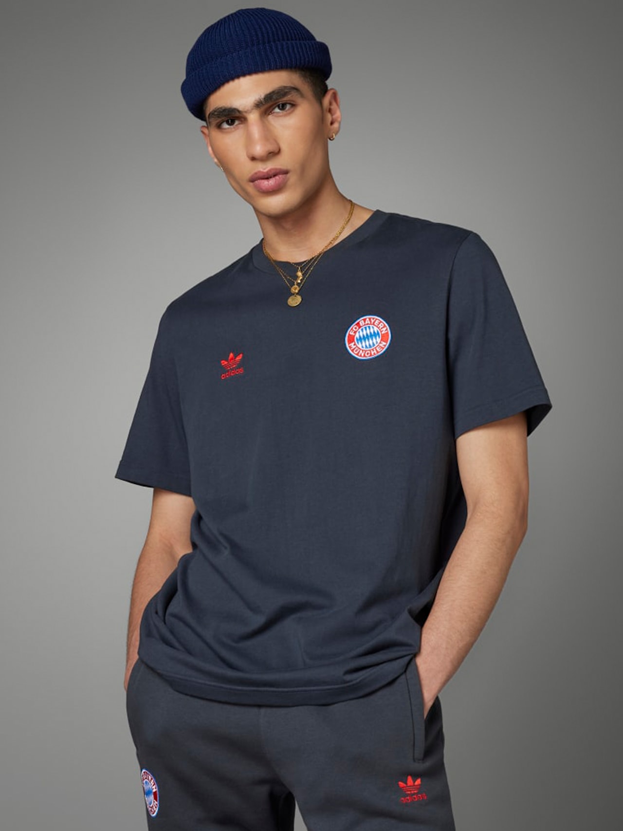 Trefoil T-shirt detail 2