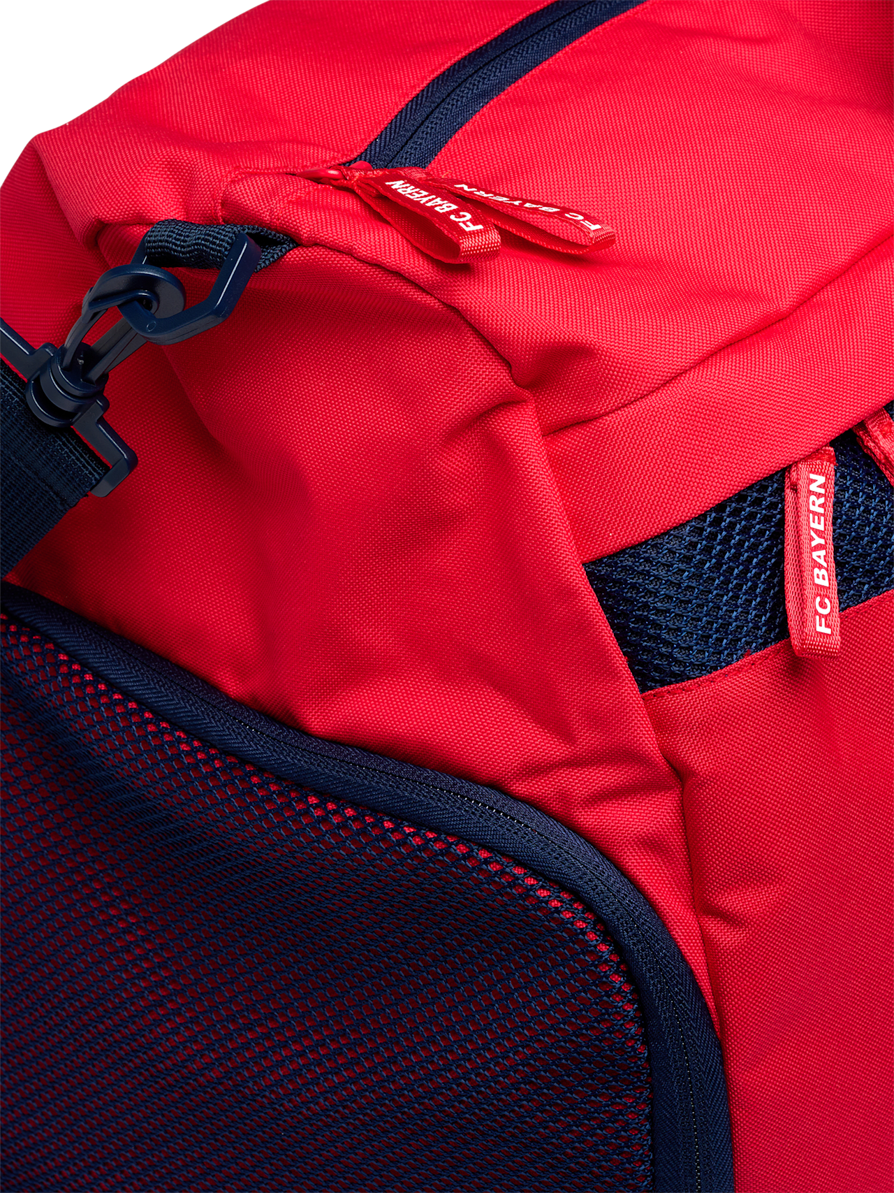 Sports bag detail 5