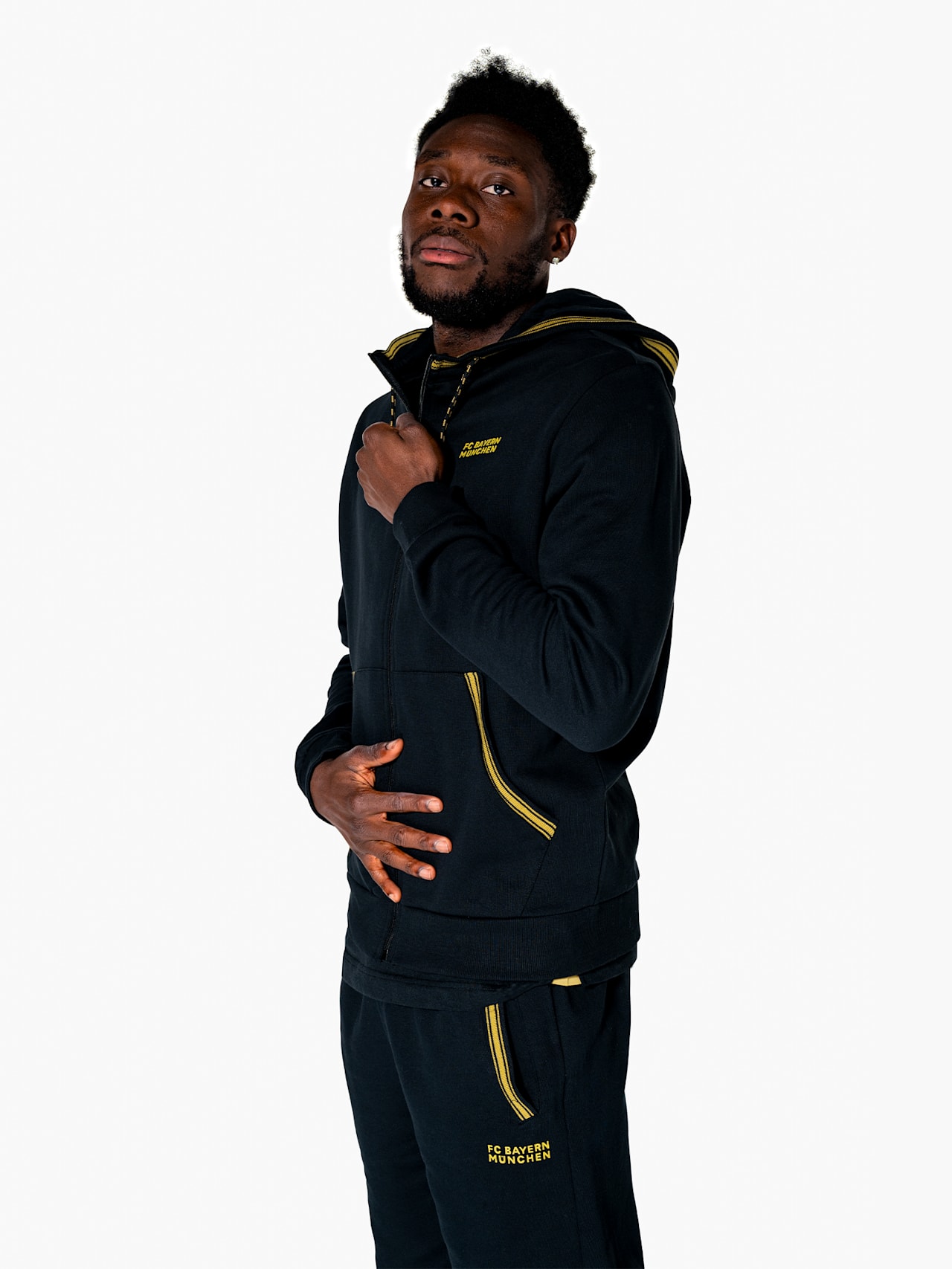 Trainingsanzug Black & Gold detail 3