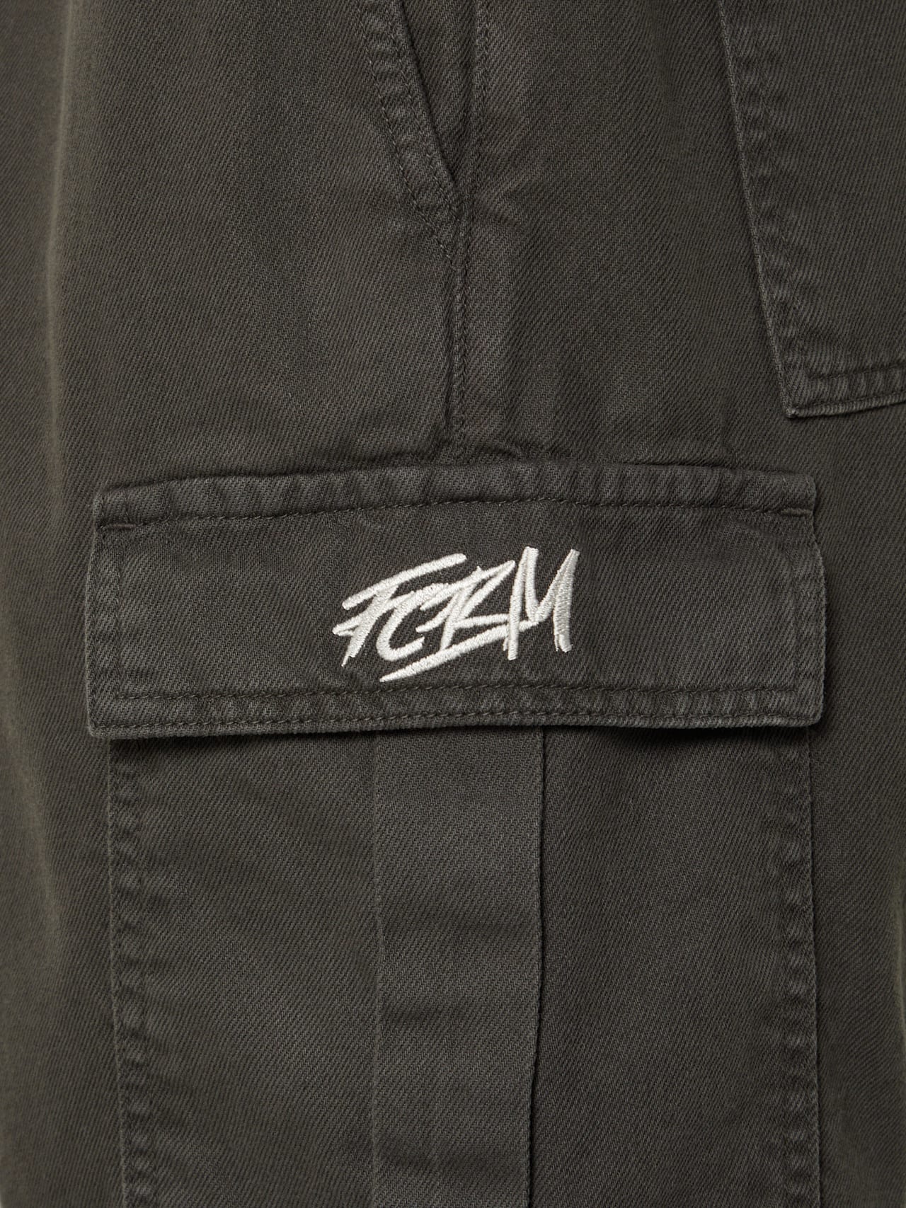 Cargo-Shorts FCBM detail 3