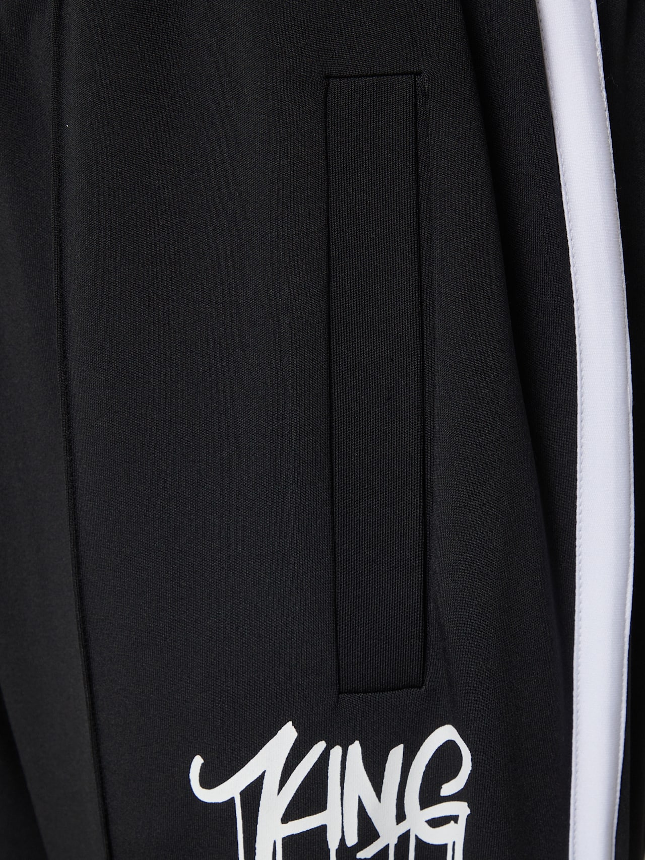 Trackpant King detail 3