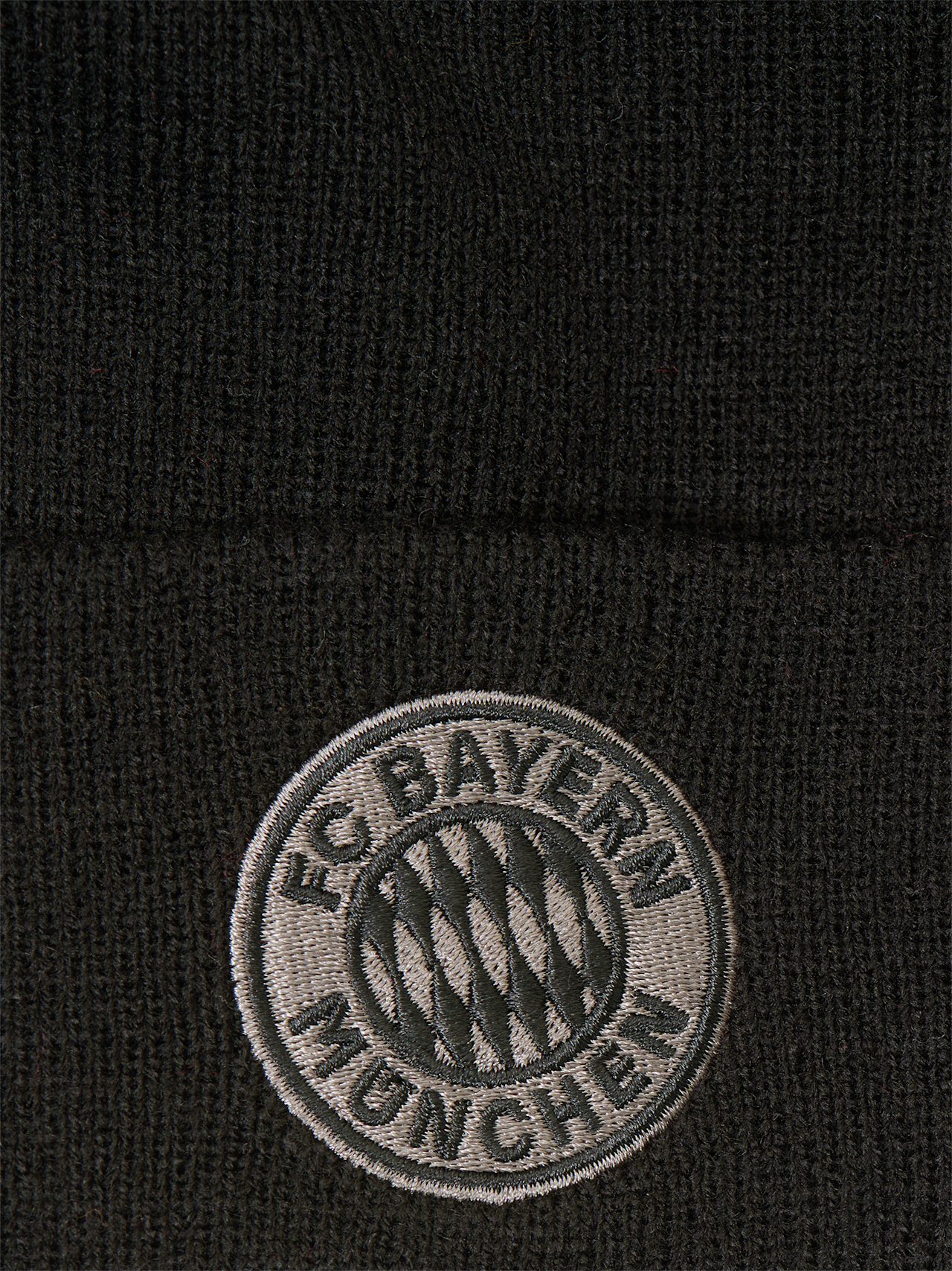 knit hat detail 2