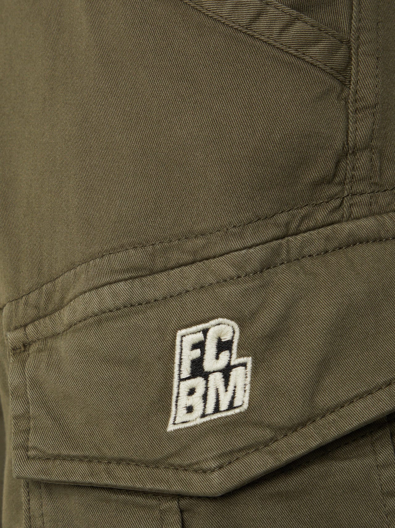 Pantalon Cargo FCBM detail 3