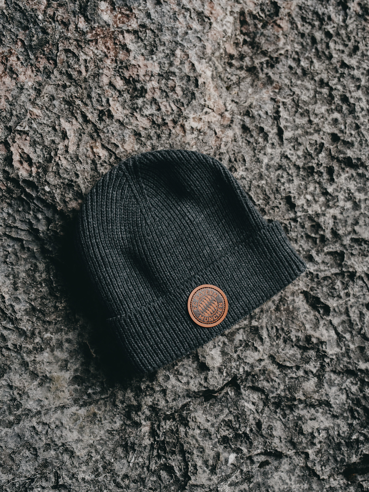 Knitted hat homeland detail 5