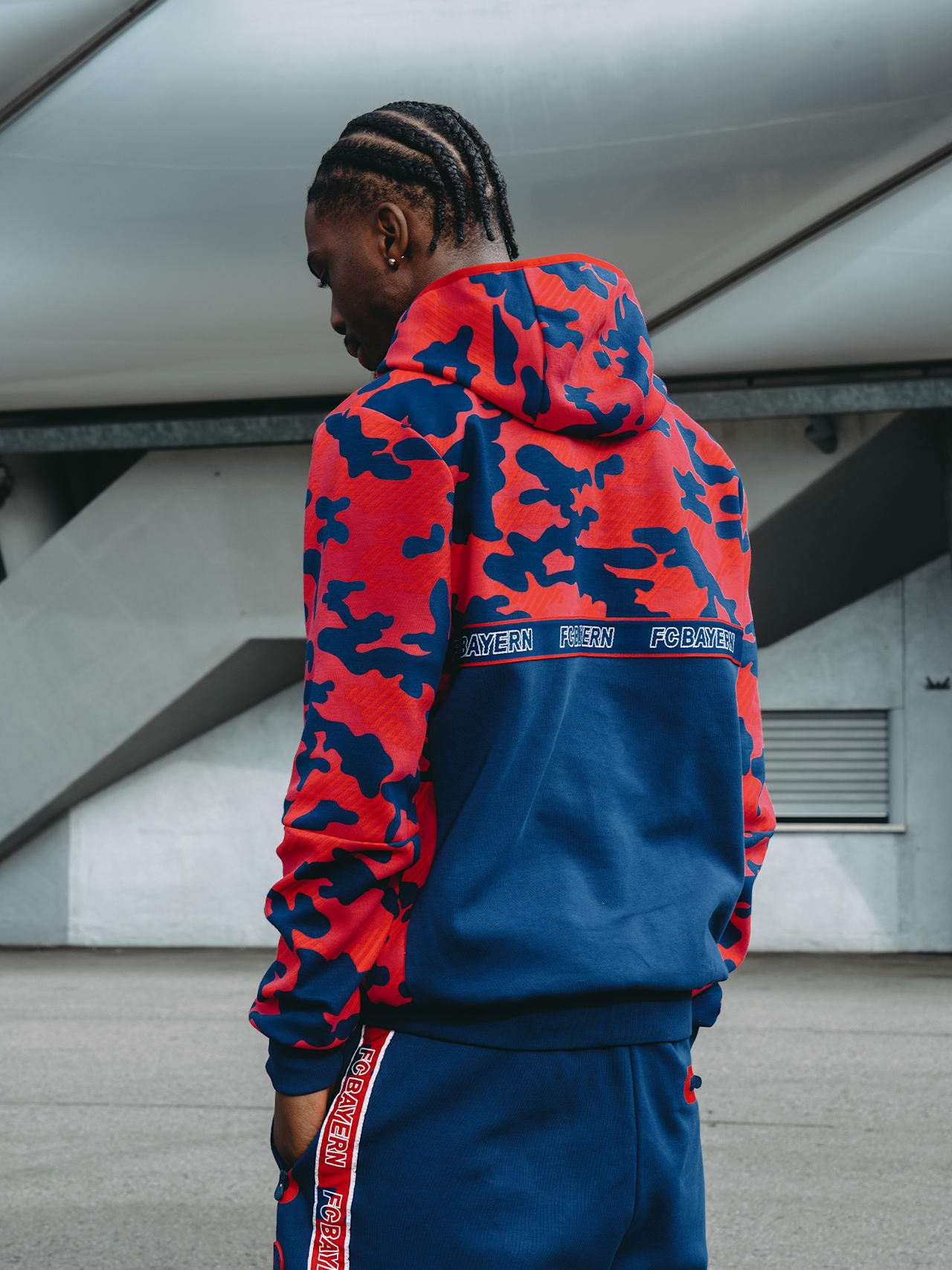 Hoodie Street detail 6