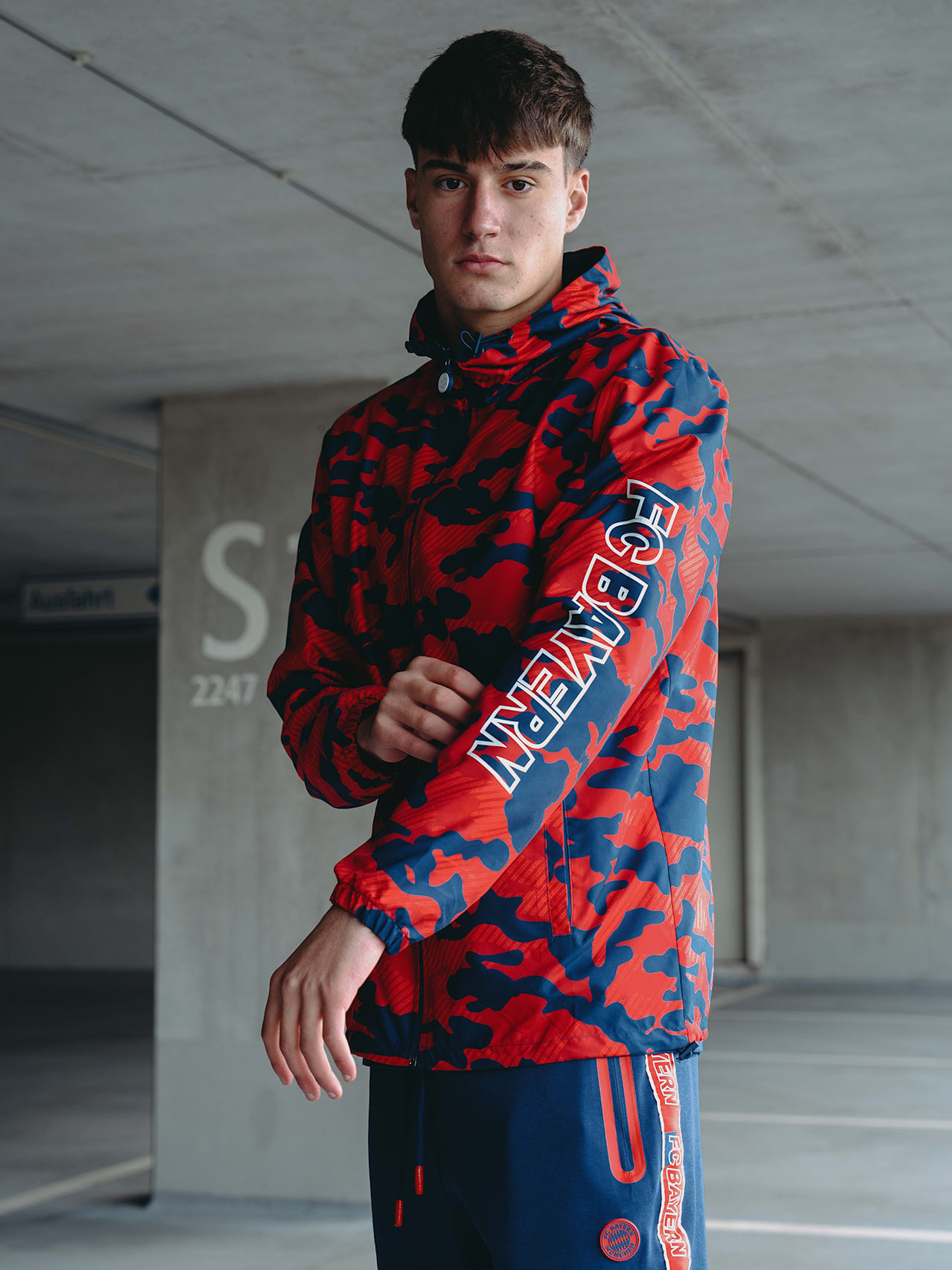 Windbreaker Street detail 5