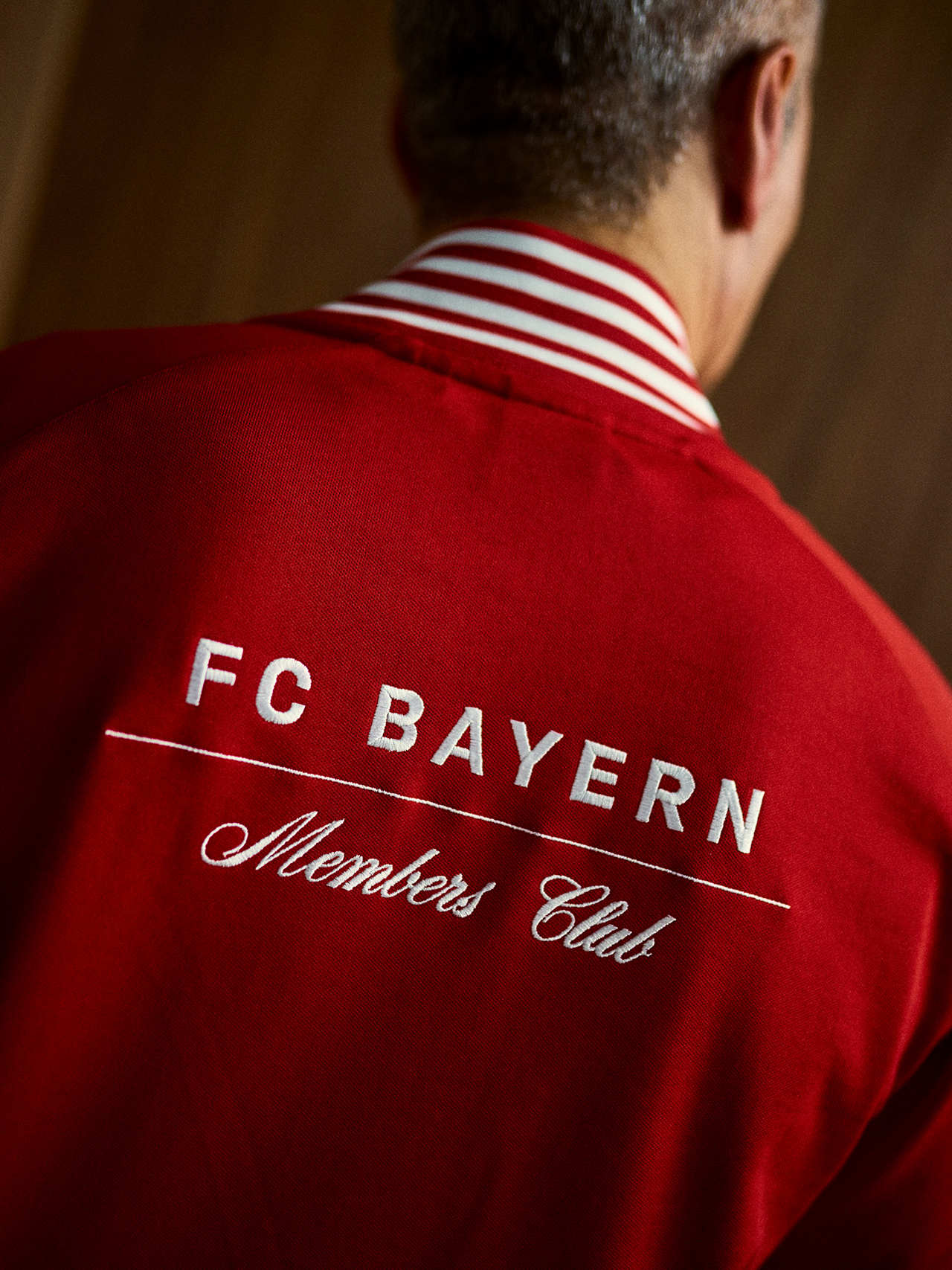 Members Club zip jacket detail 7
